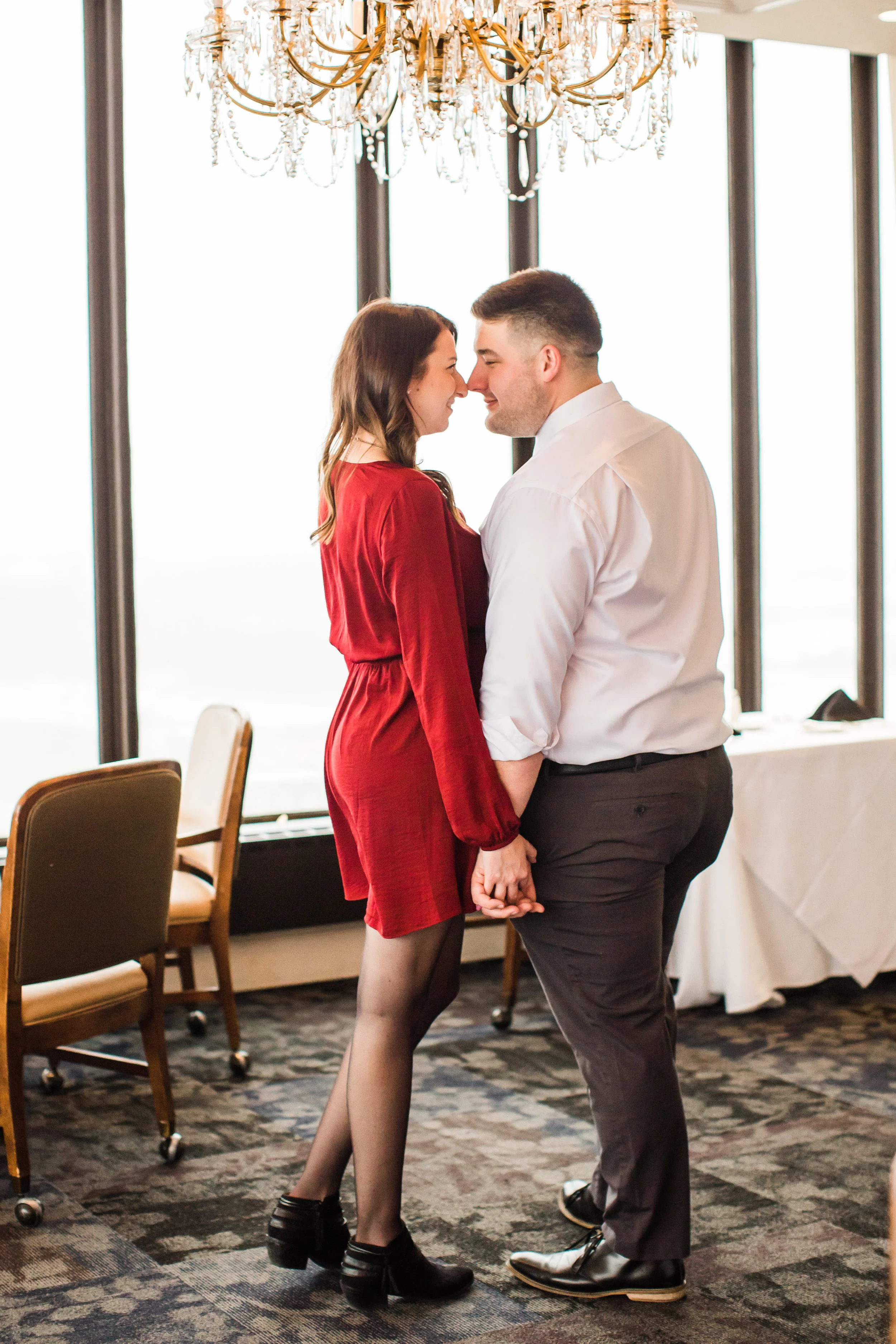 engagement wedding pictures at the embassy club des moines iowa