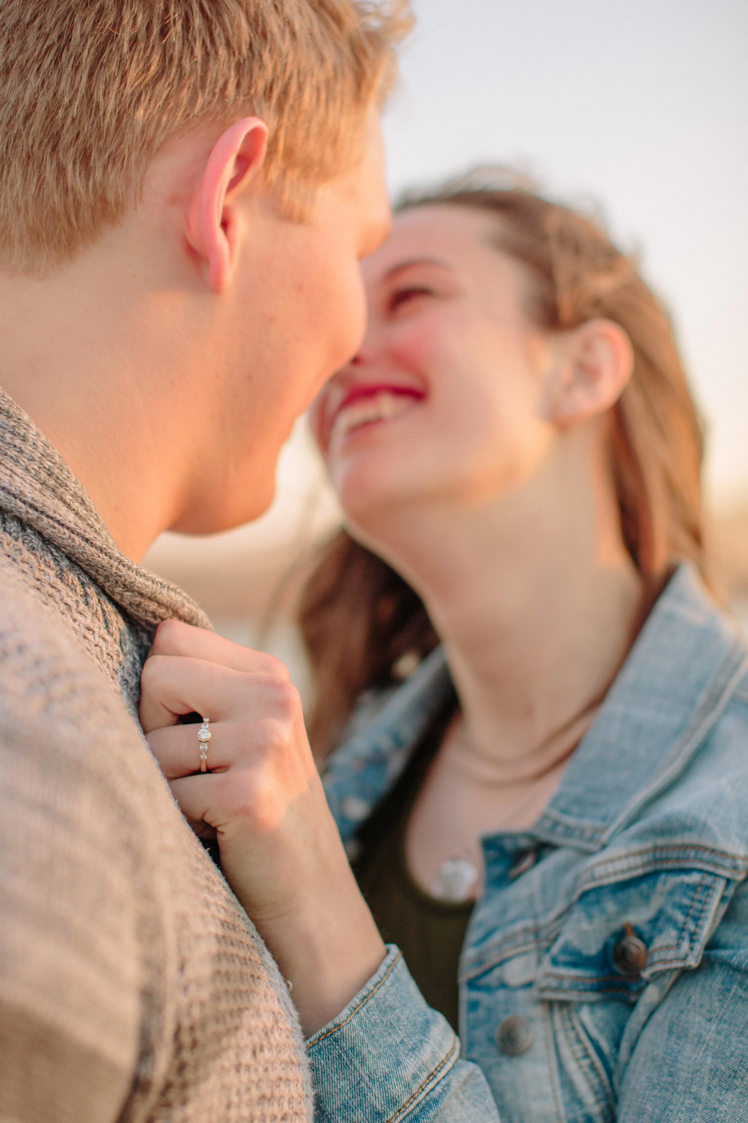 des-moines-spring-engagement-photos-Barker-157.jpg