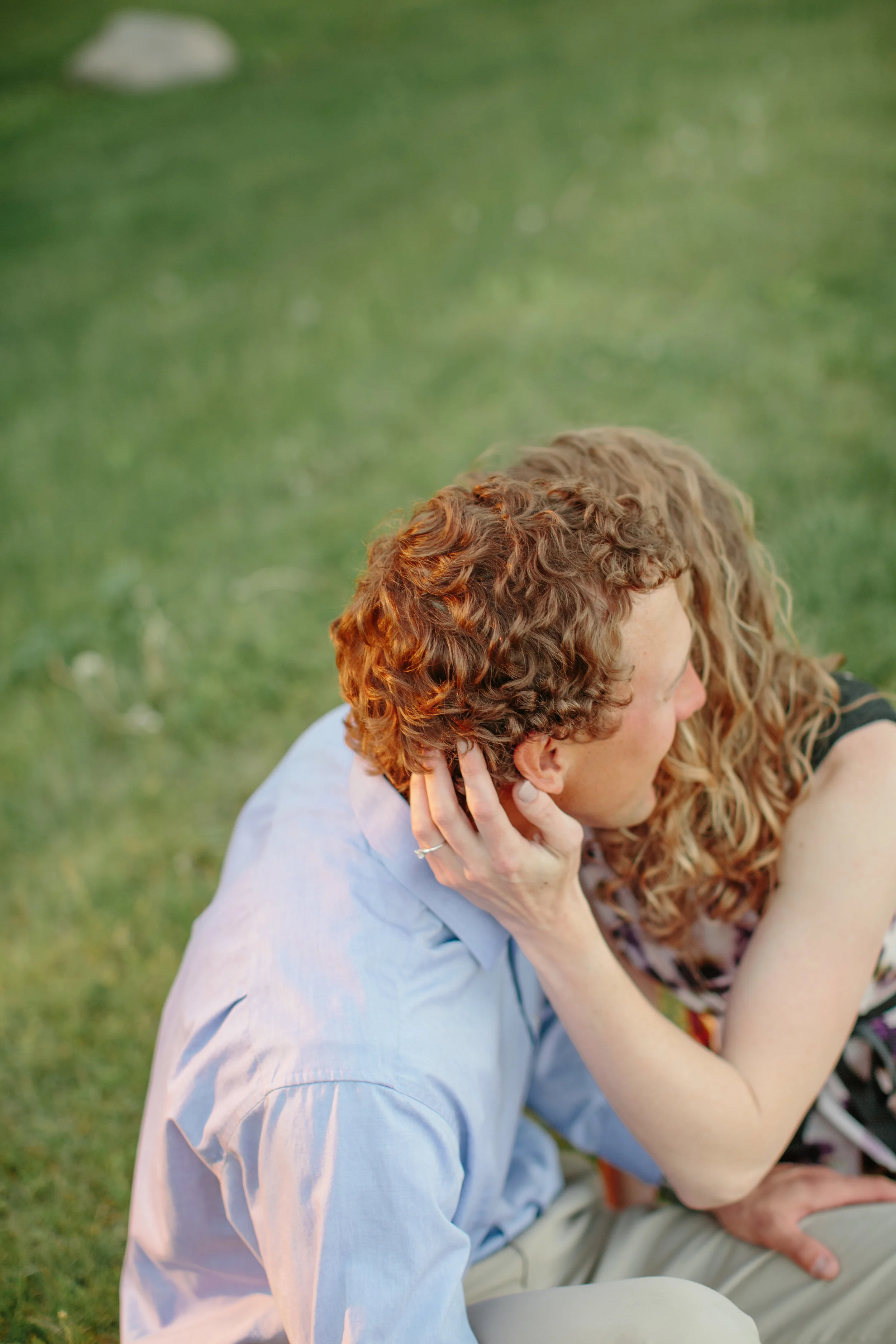 romantic engagement photos des moines ryan and melanie