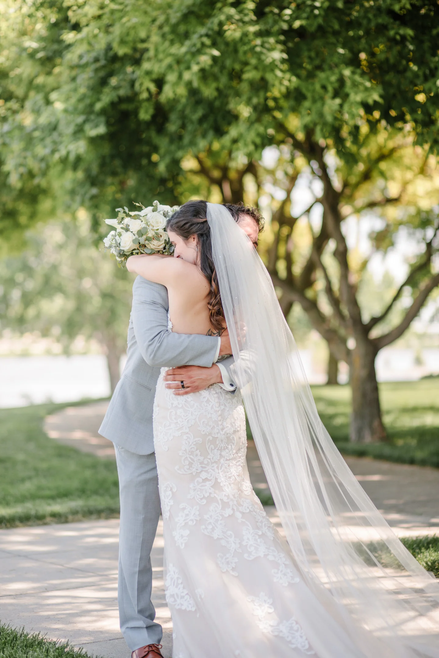 amelia-renee-photography-sioux-city-iowa-wedding-first-look-06.jpg