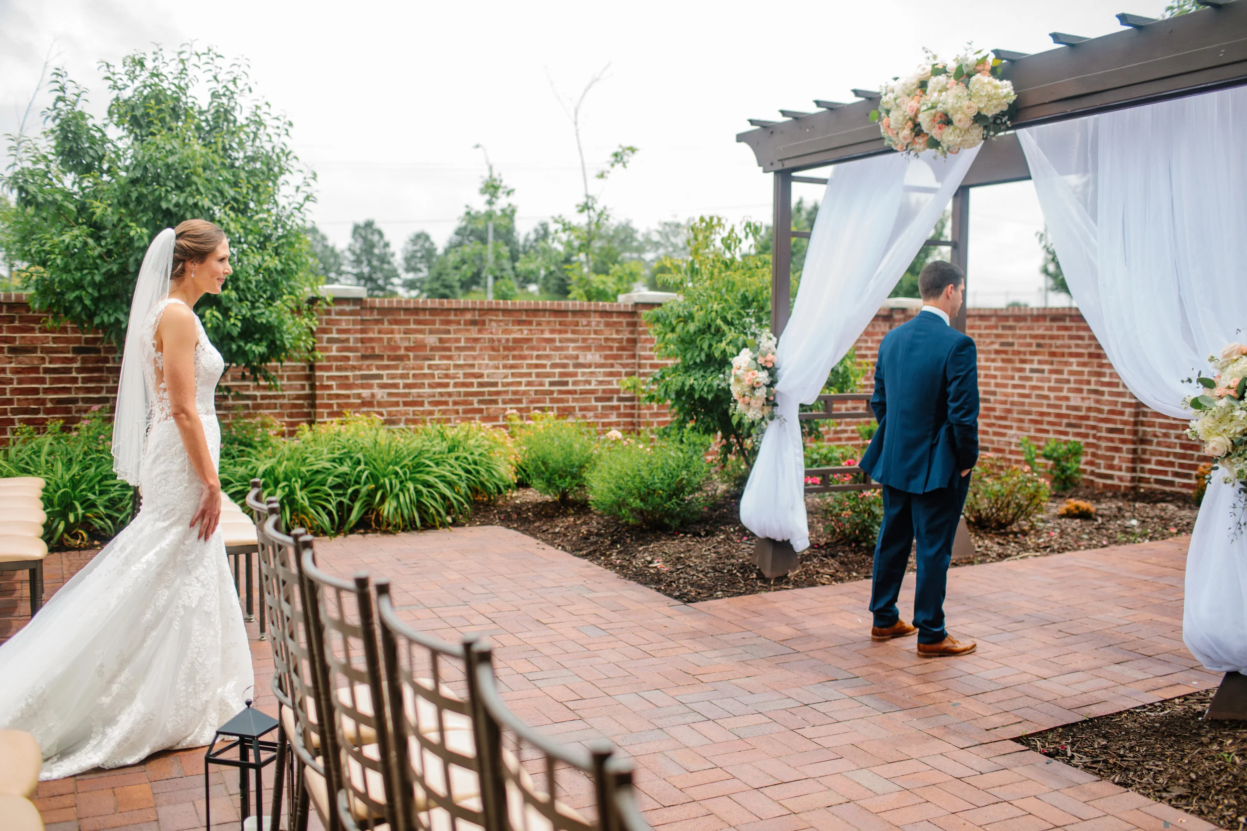 nicole_kyle_west_des_moines_iowa_wedding_photographers_22.jpg