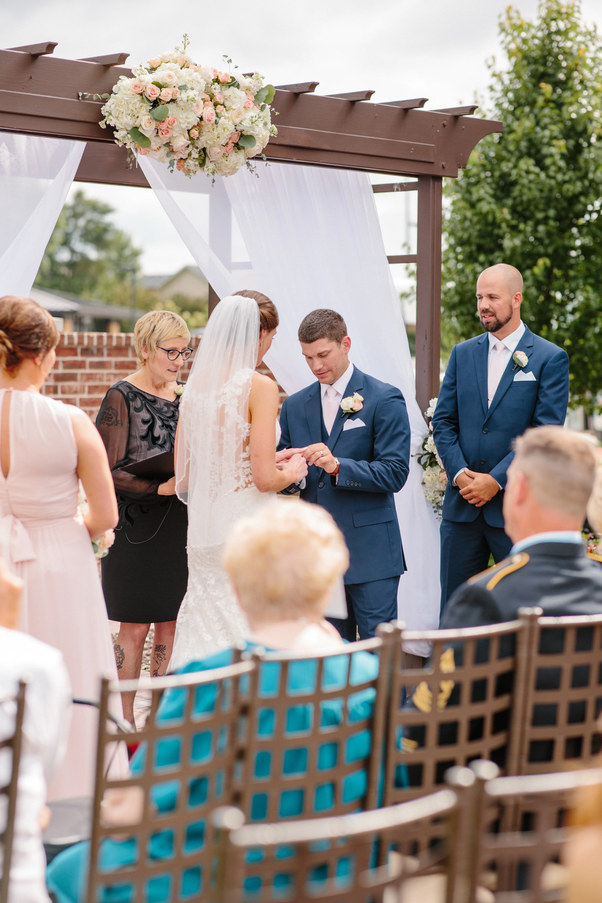 nicole_kyle_west_des_moines_iowa_wedding_photographers_45.jpg