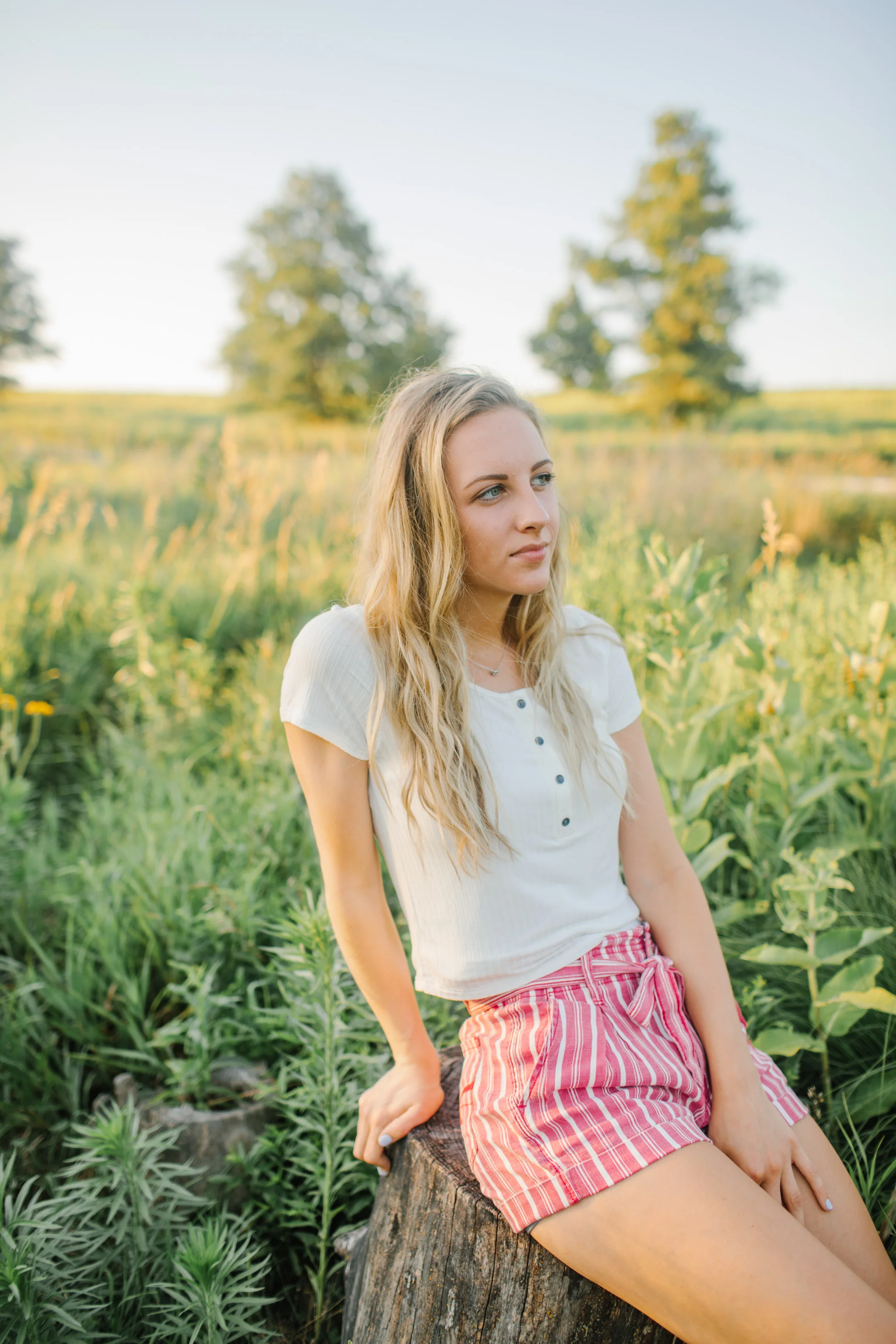 Des Moines , Iowa - Amelia Renee Photography and Portraits for the Modern High School Senior