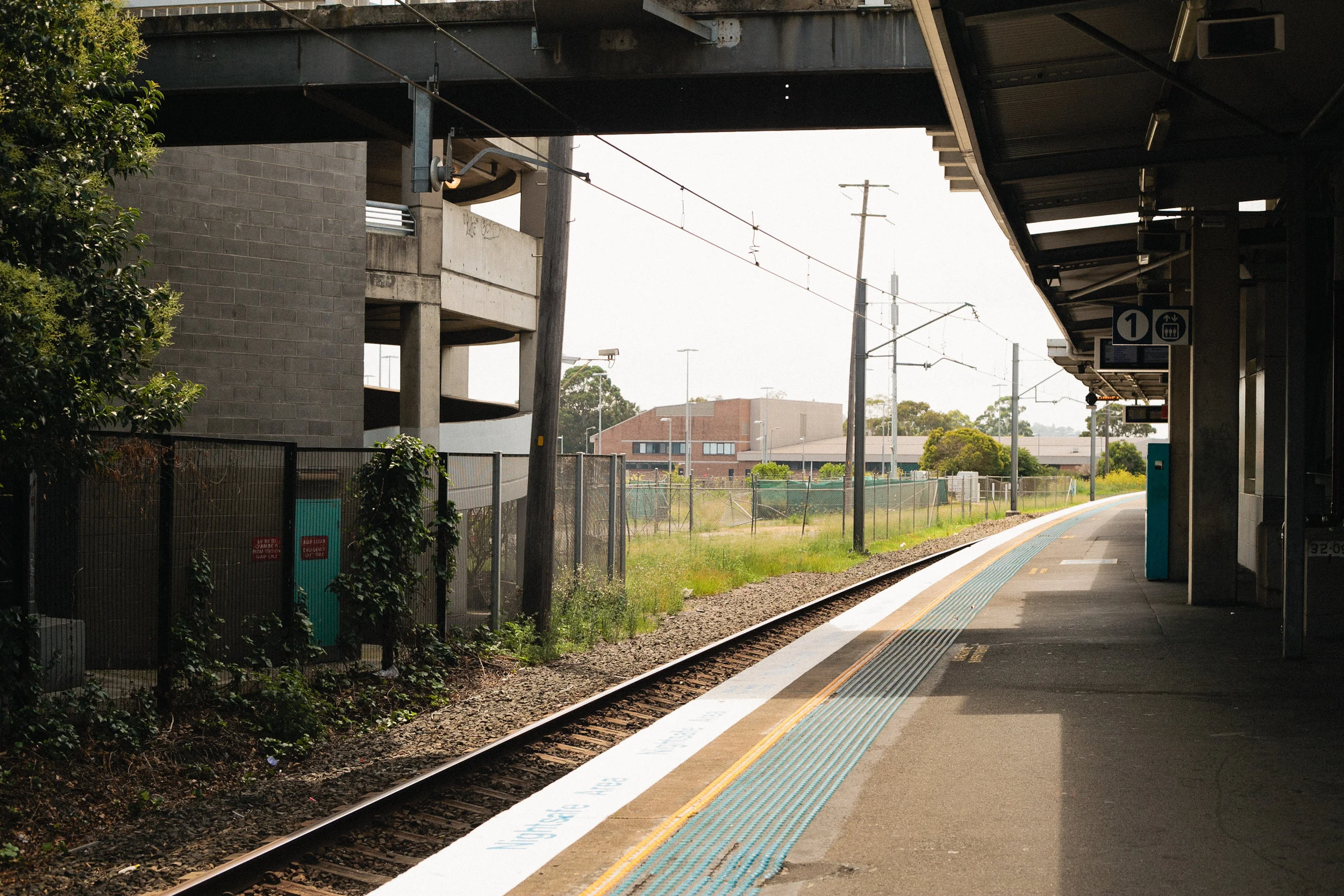 taking the train in Sydney Australia // travels of an American gal