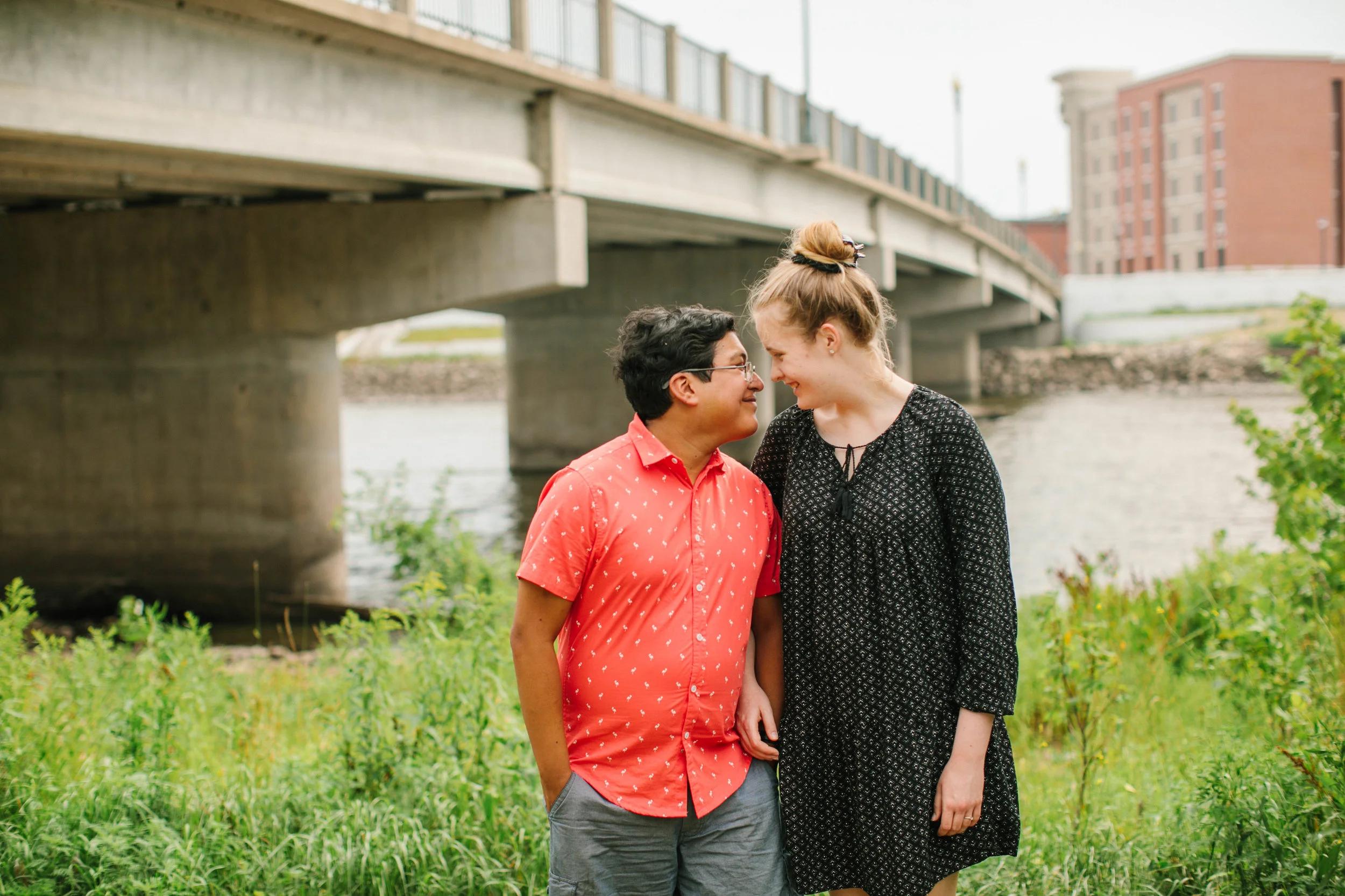engagement pictures by the river cedar rapids