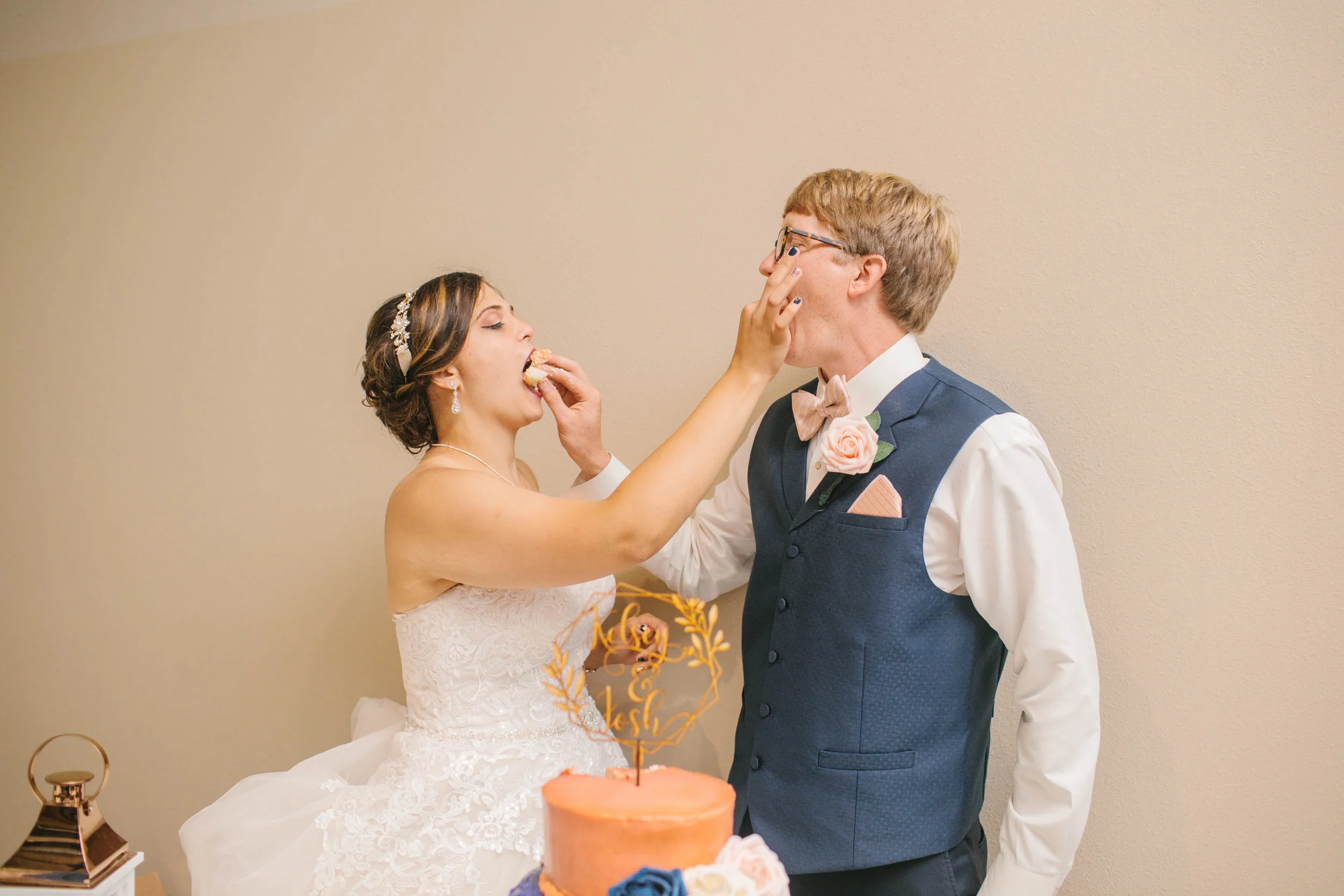 cake_smash_waverly_iowa_wedding_photographer-76.jpg