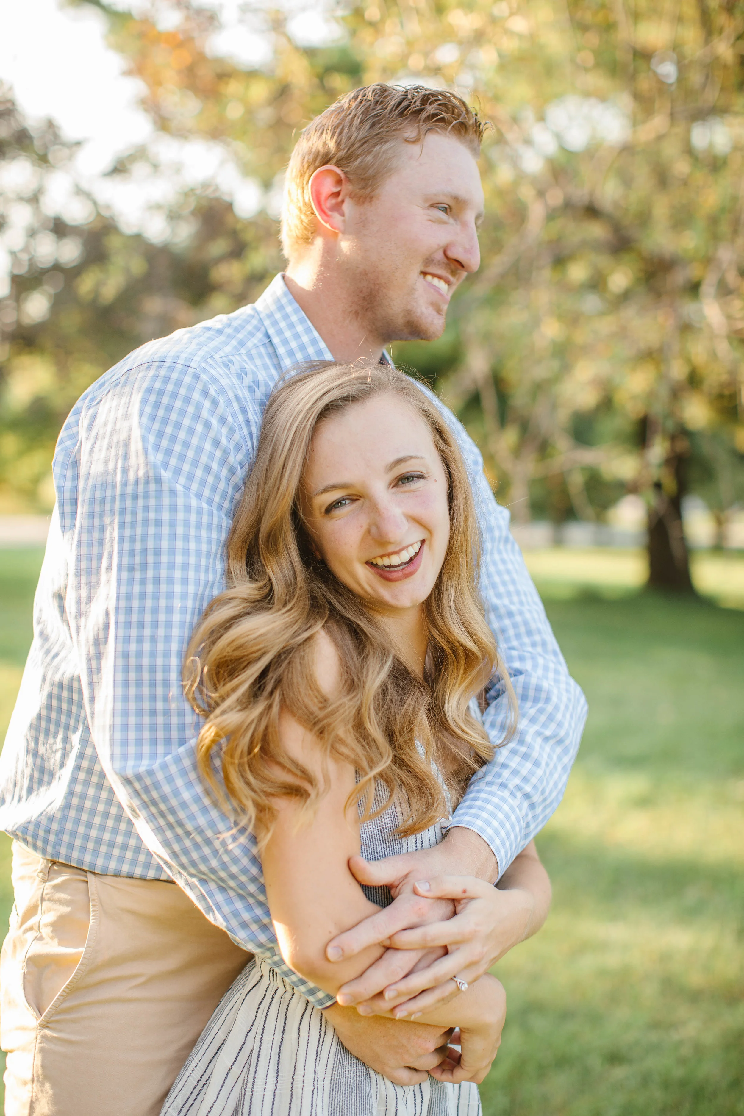 fun_engagement_photographers_des_moines_iowa