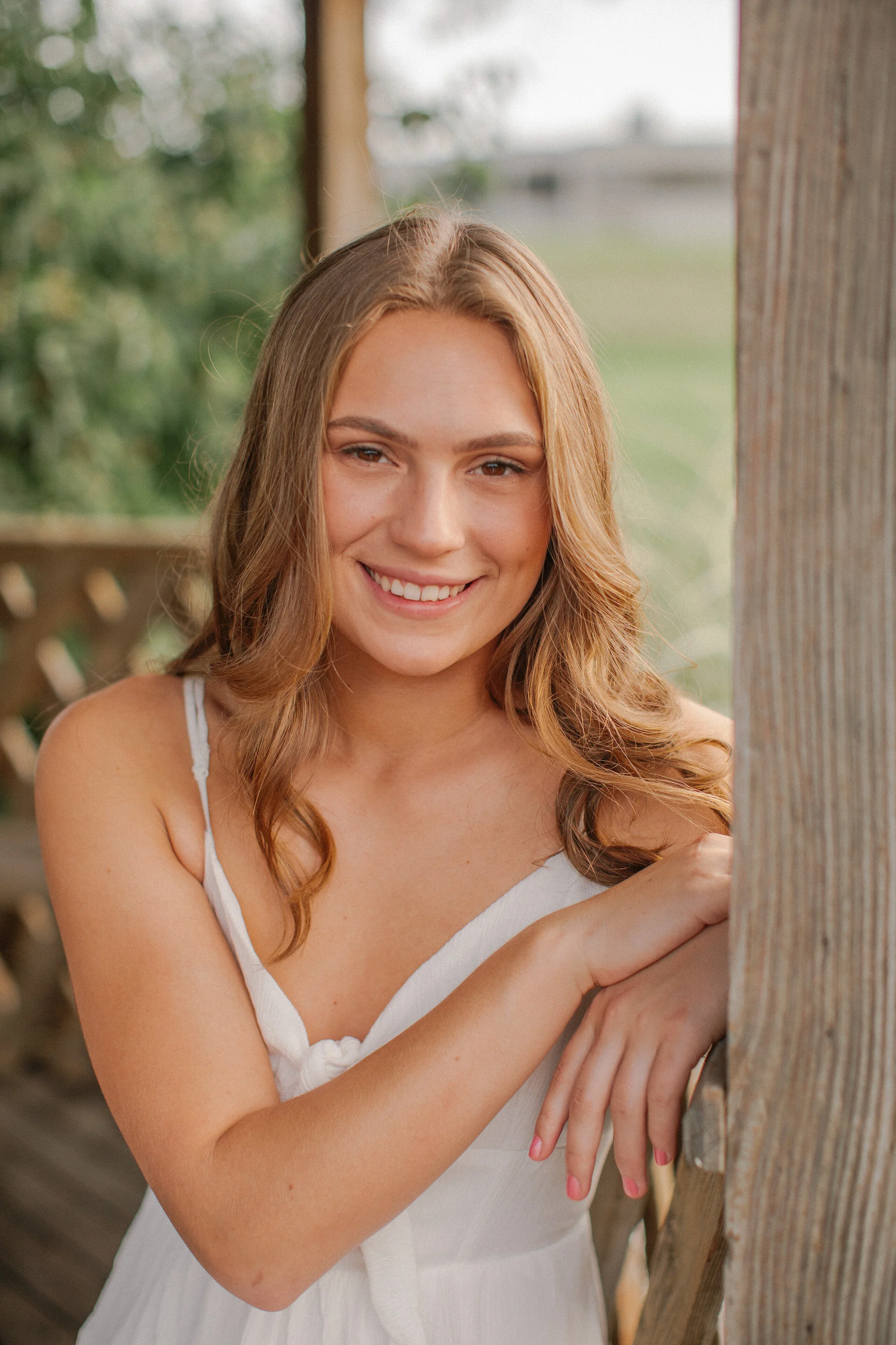 senior phtos with flowers des moines