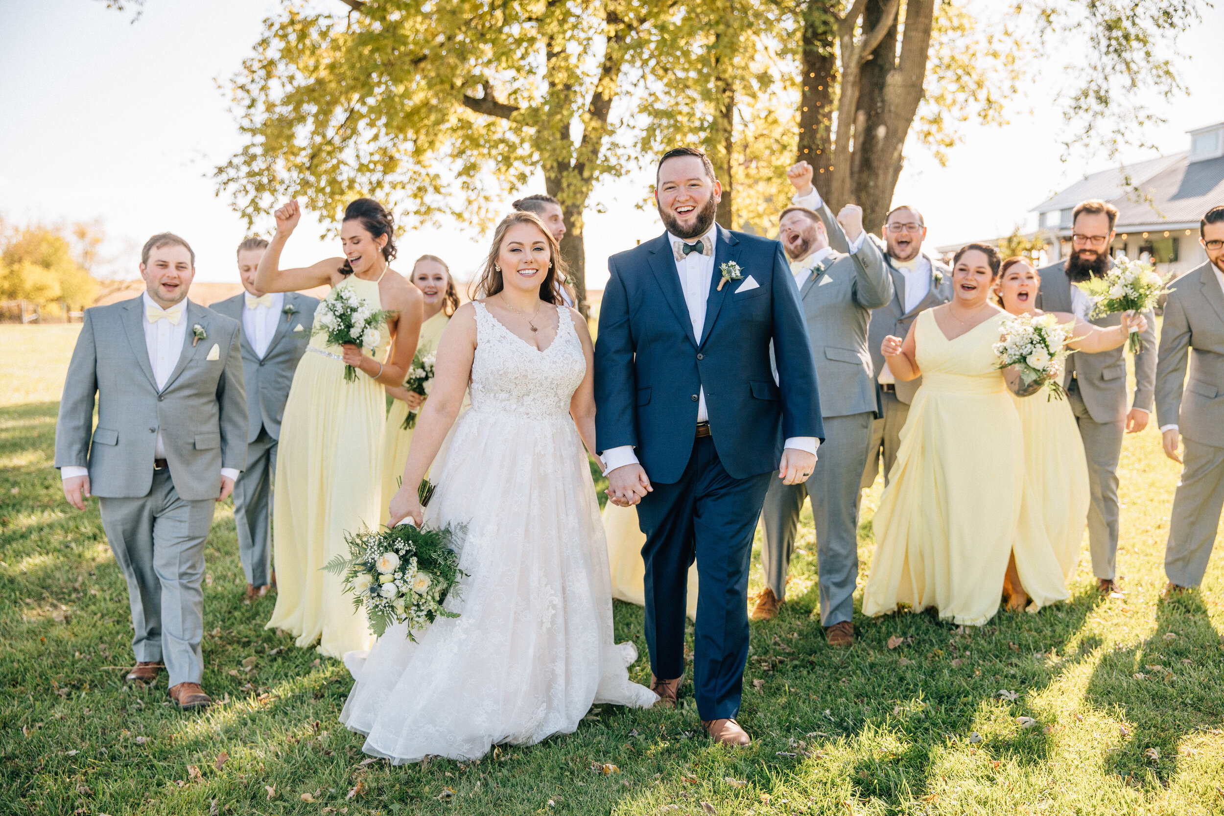 Jess + Sean // Fall Harpor's Vineyard Wedding — Des Moines Wedding ...