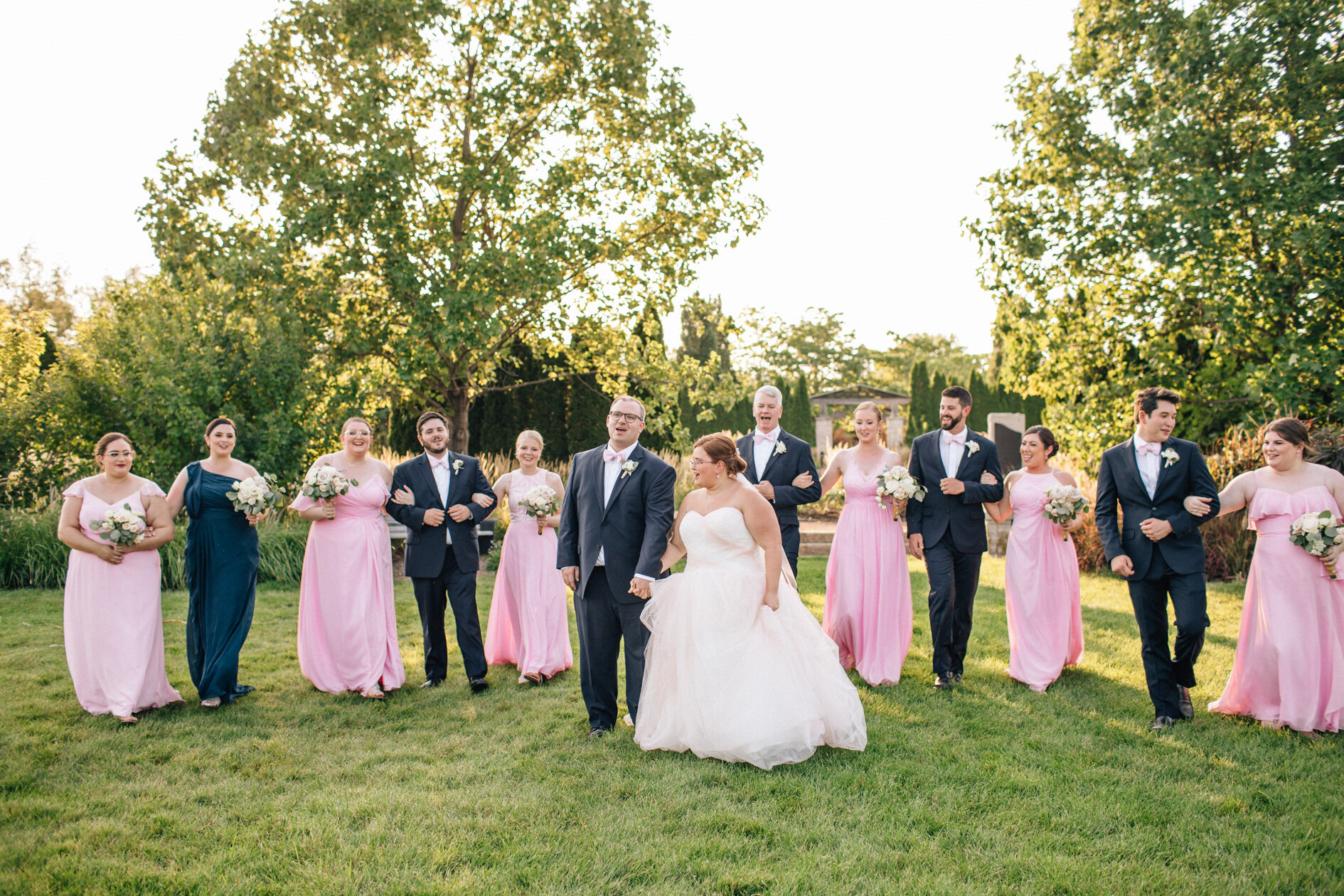 Reiman Gardens Summer Wedding // Tim + Corinne — Des Moines Wedding ...