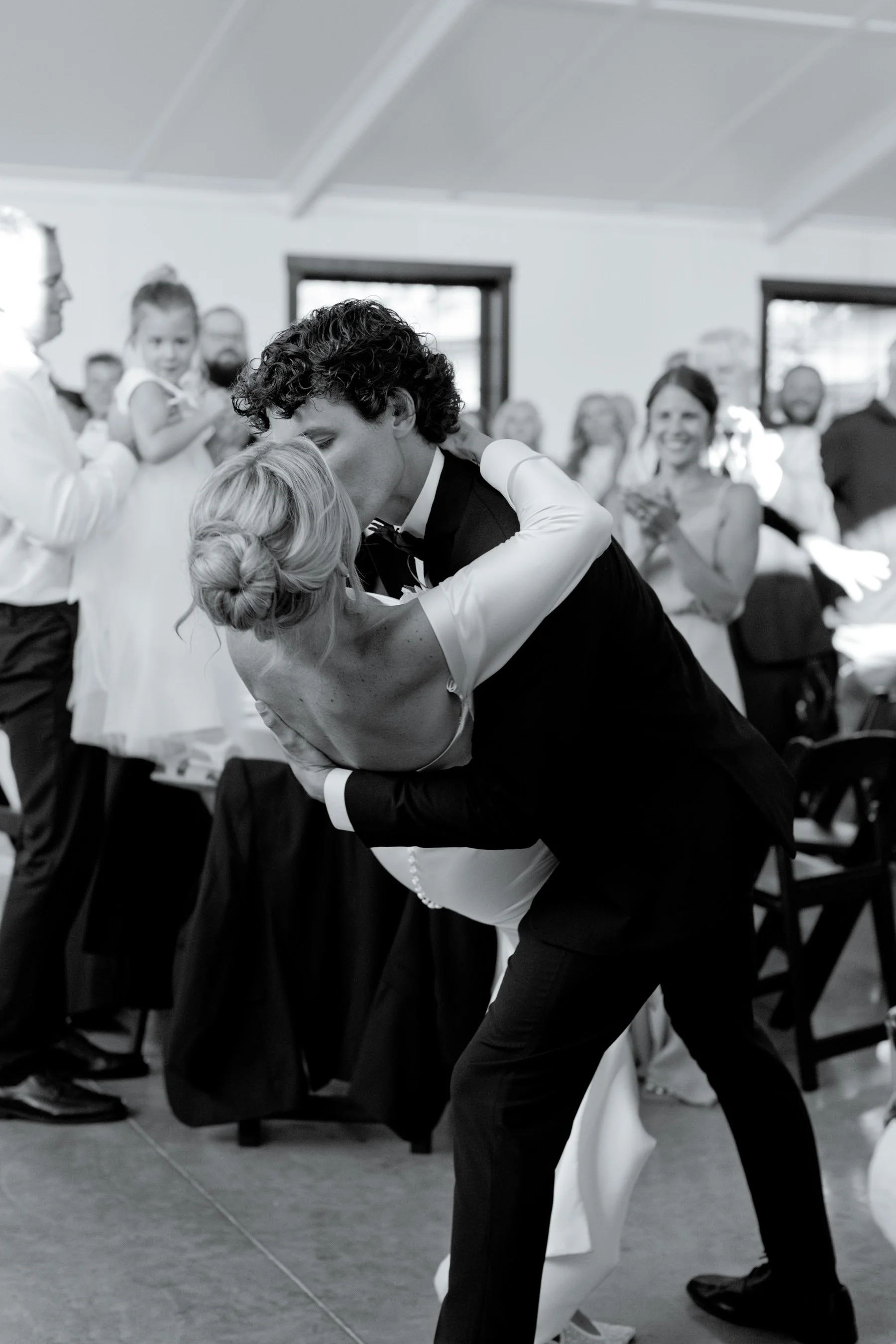busy-bee-wedding-photographer-iowa-64.jpg