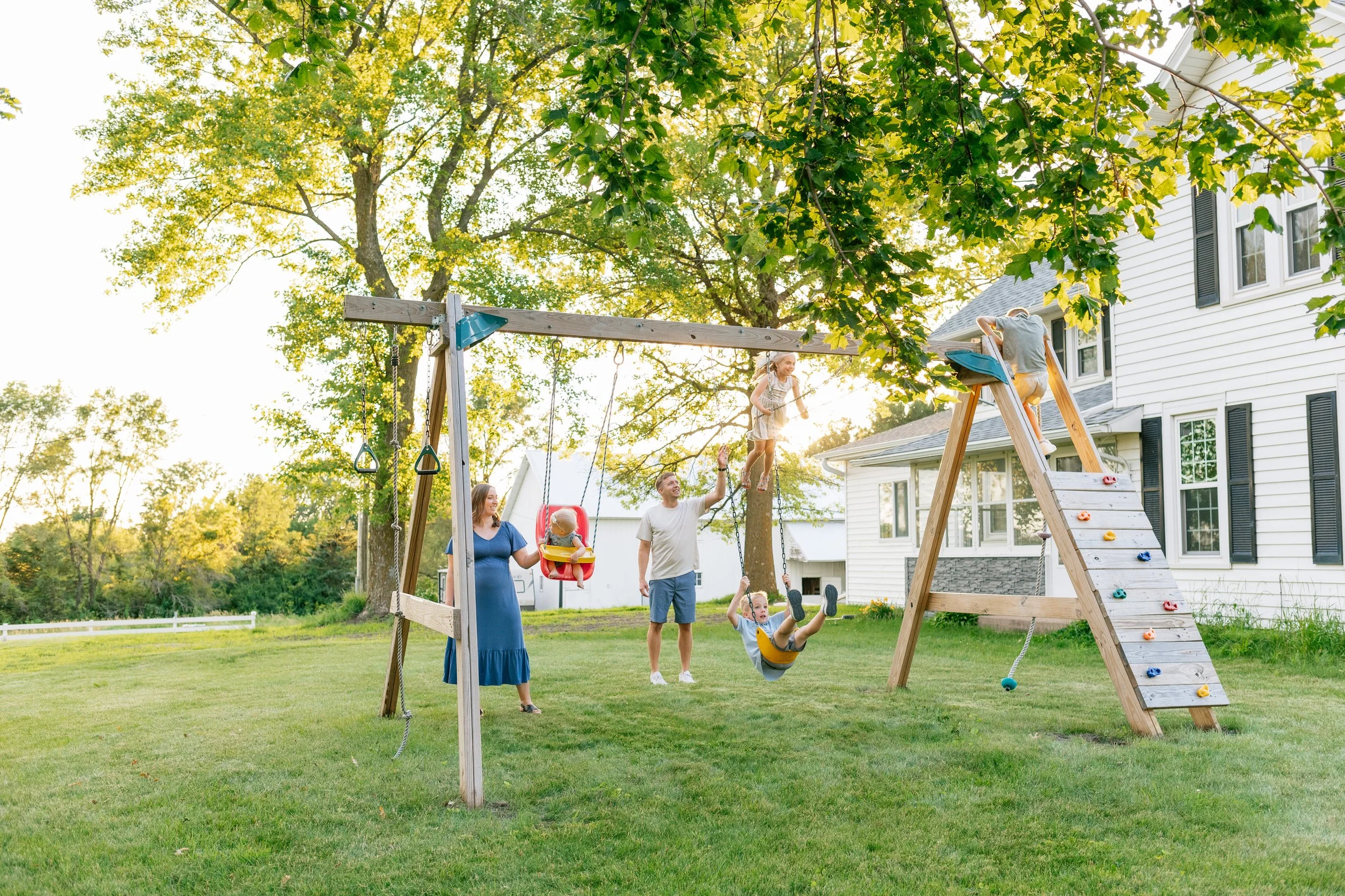 Cedar Falls Iowa Lifestyle Family Photographer // The H Family