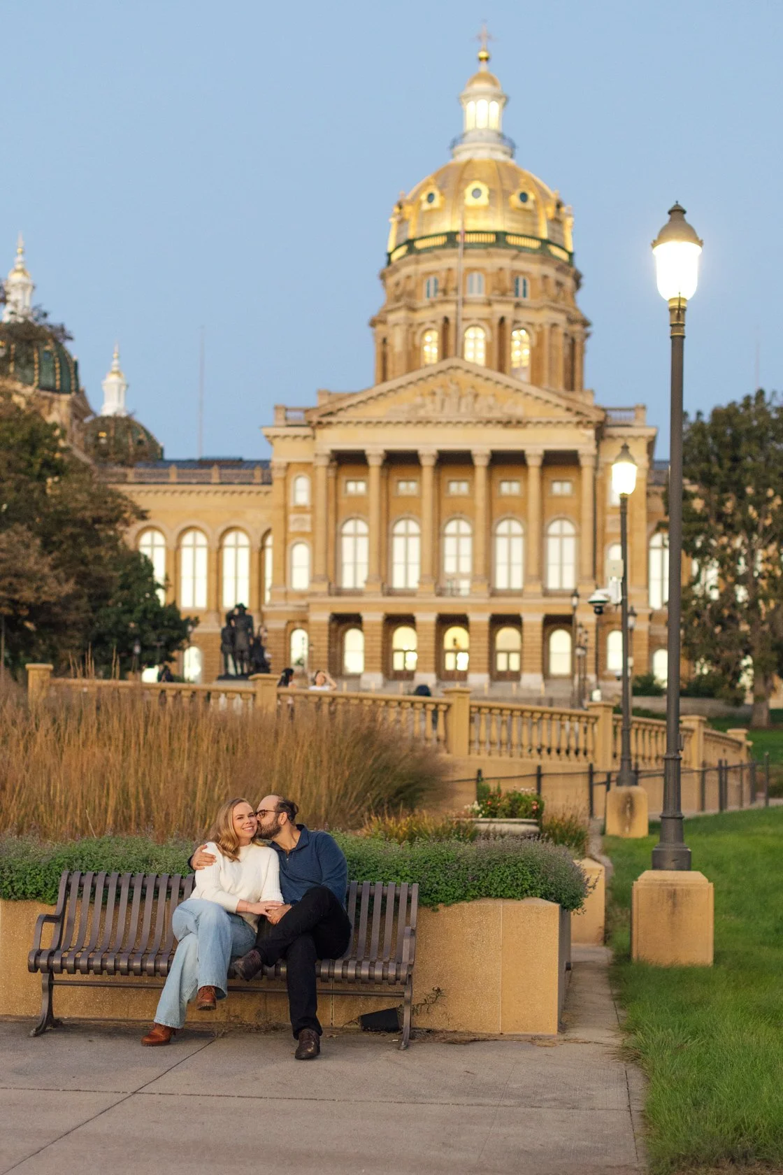 rose-garden-fall-dsm-engagement-hammock-33.jpg
