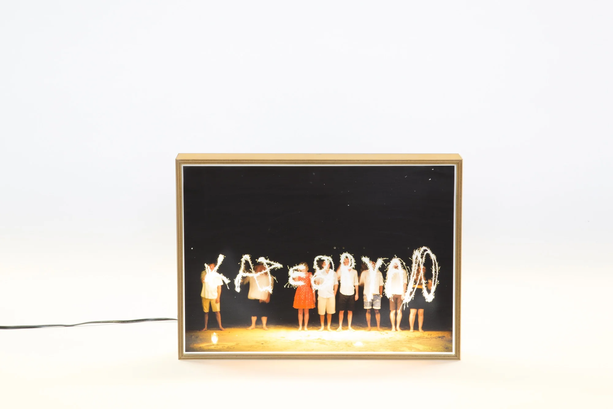 VSP_Kachet_lightbox front.jpg