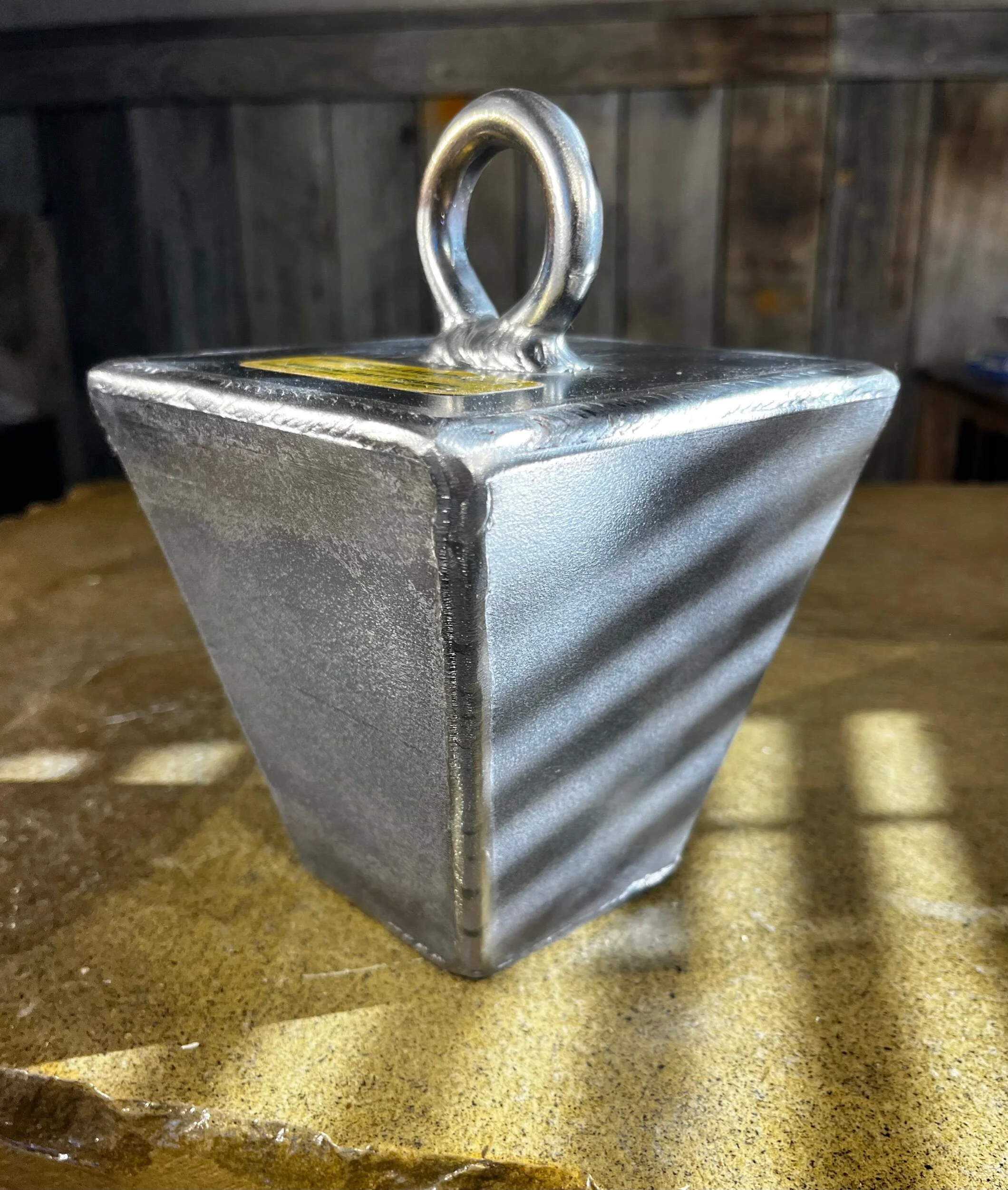 2E8E8B0B-7169-4B5D-BC3C-FD7F5D3500DF