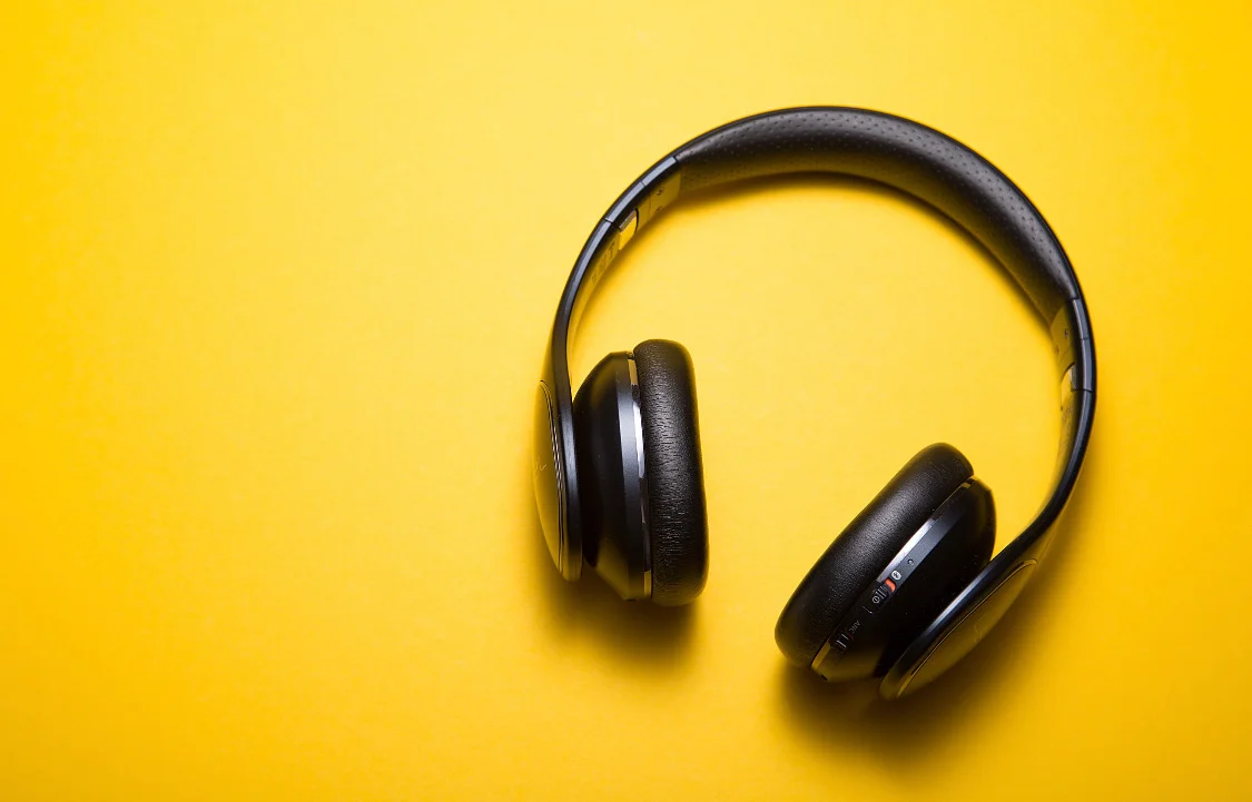 headphones.jpg