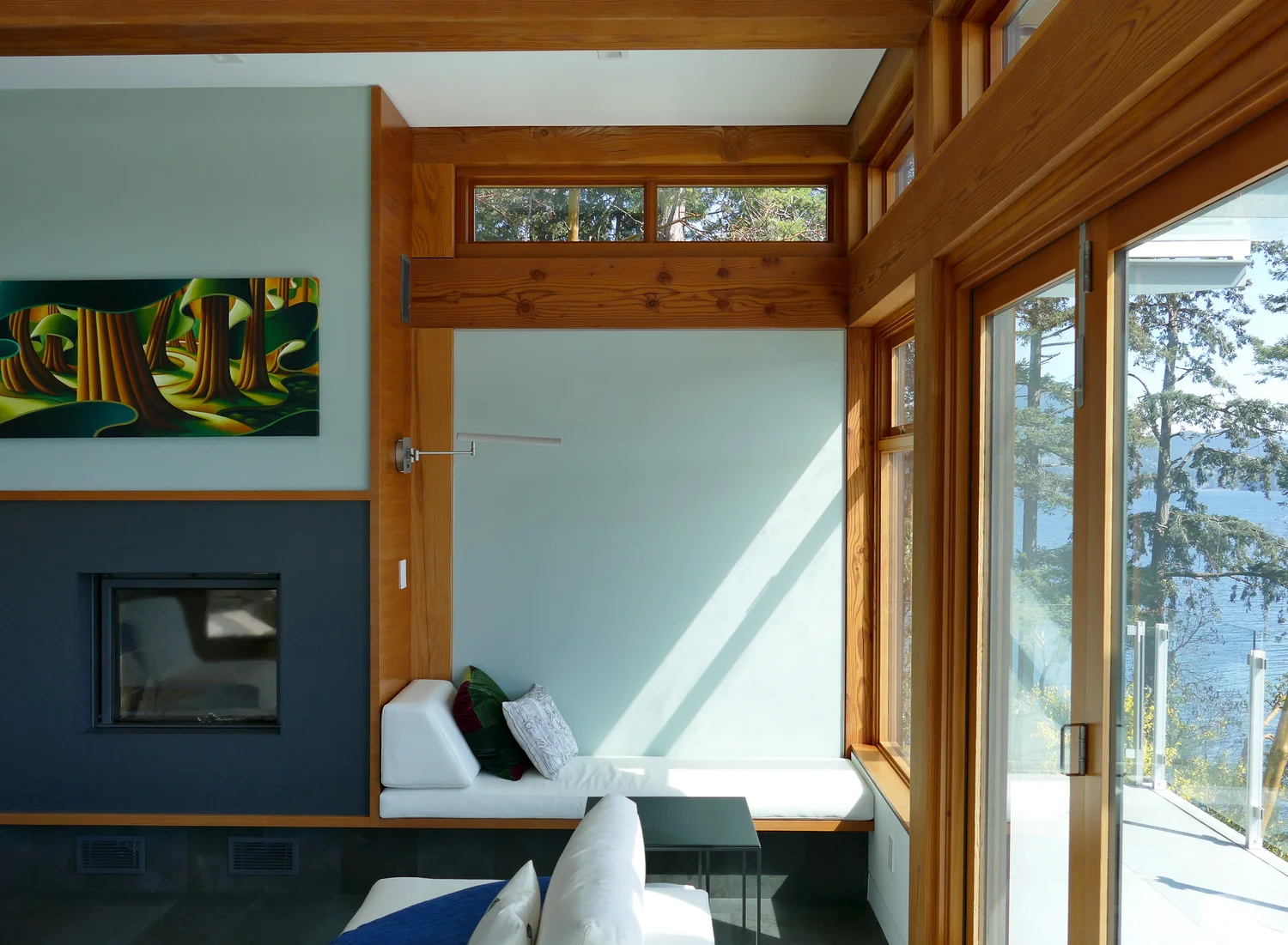 Vernon Construction ??? West Coast and Contemporary Custom Home Builders