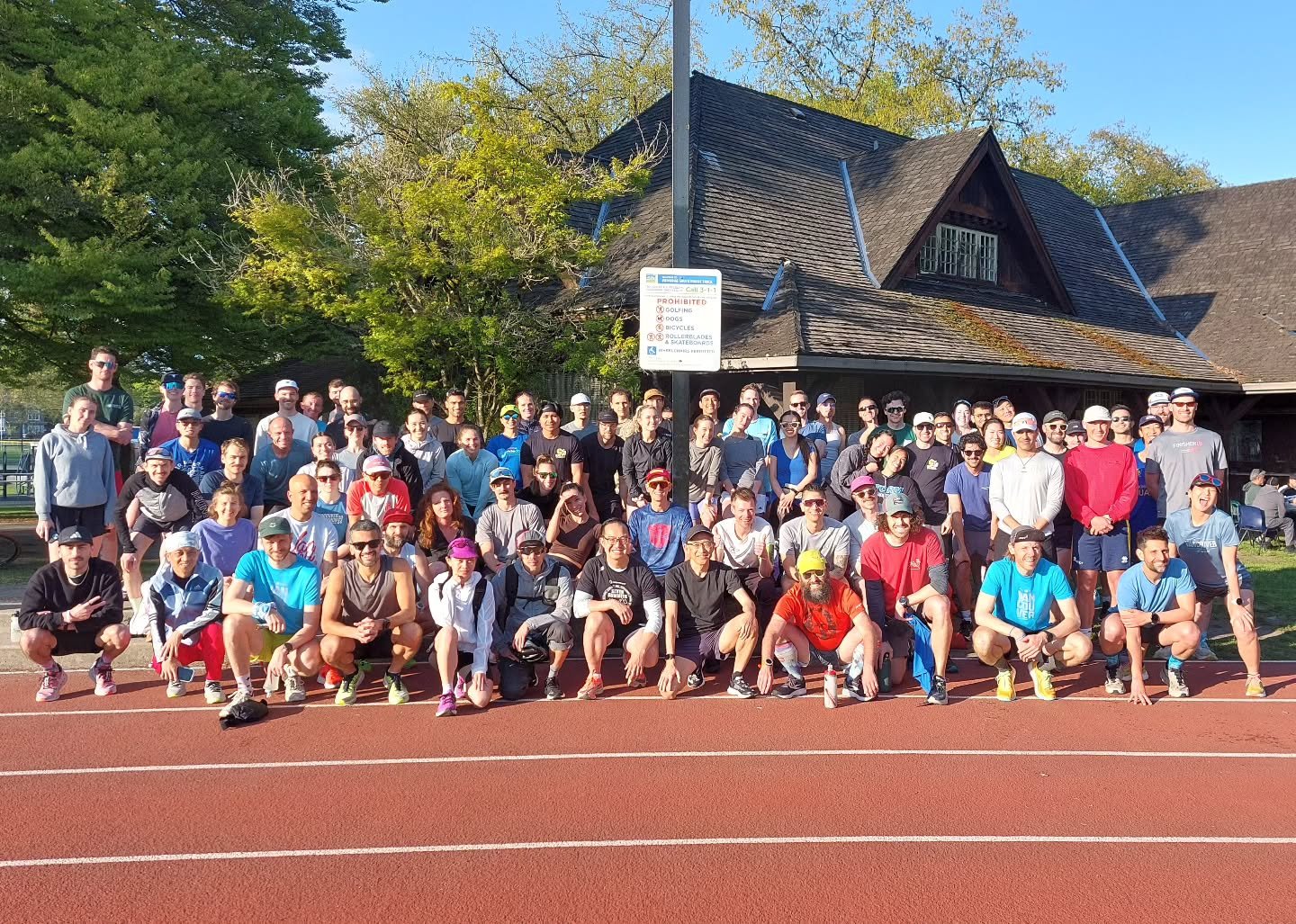Last one before @runvancanada @bmovanmarathon this Sunday & everyone is ready! Time to put the feet up, rest, sleep, carb load and hydrate. Let's crush another race, shall we?
Details of Feel Good Friday shakeout run + pre-race group photo + che