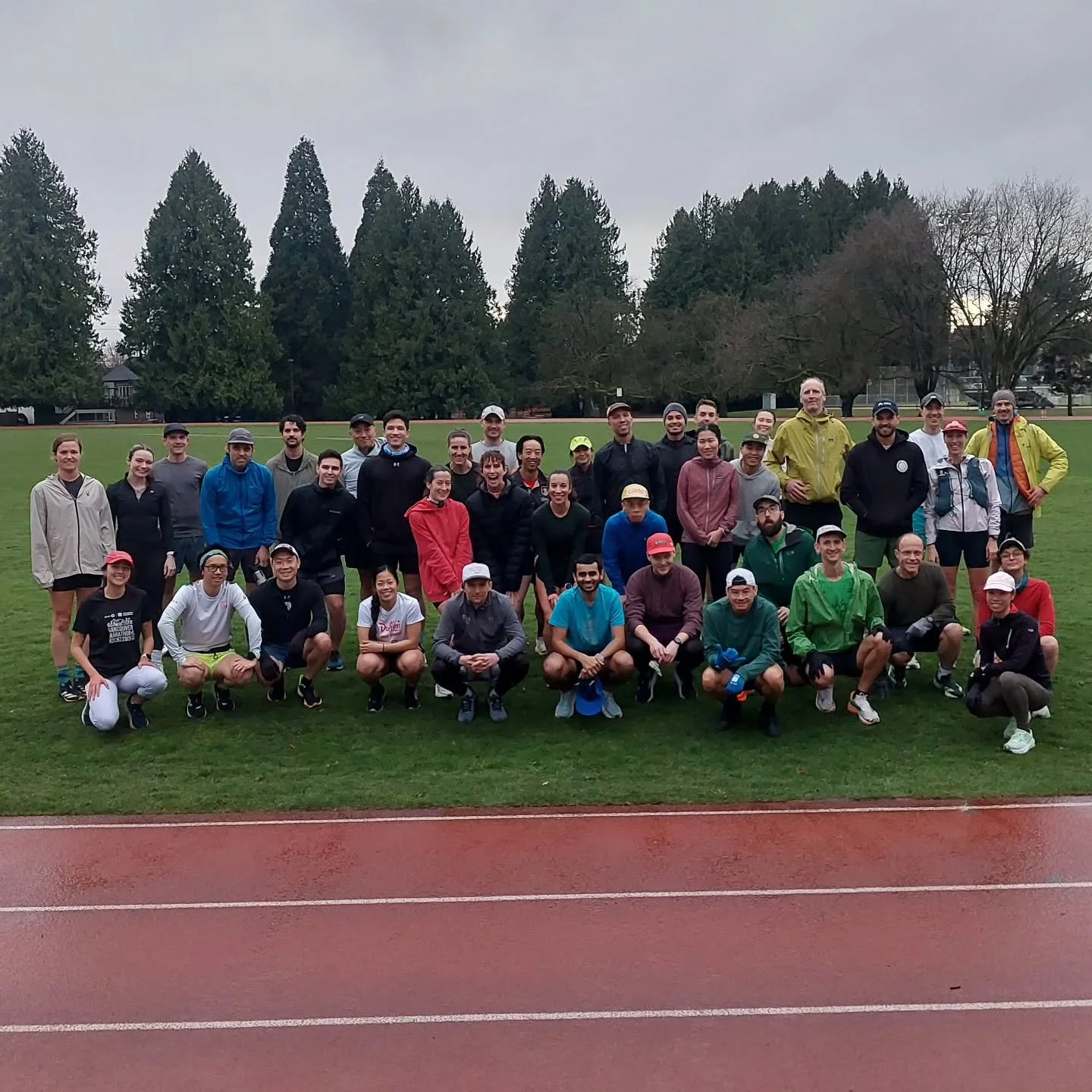 Happy St Patrick's Day ☘️. By some miracle, the rain held off, and we had a great session in balmy temperatures. Thank you all for coming. 
Time to relax, sip a drink and wait for part 2 of the atmospheric river. See you all later!