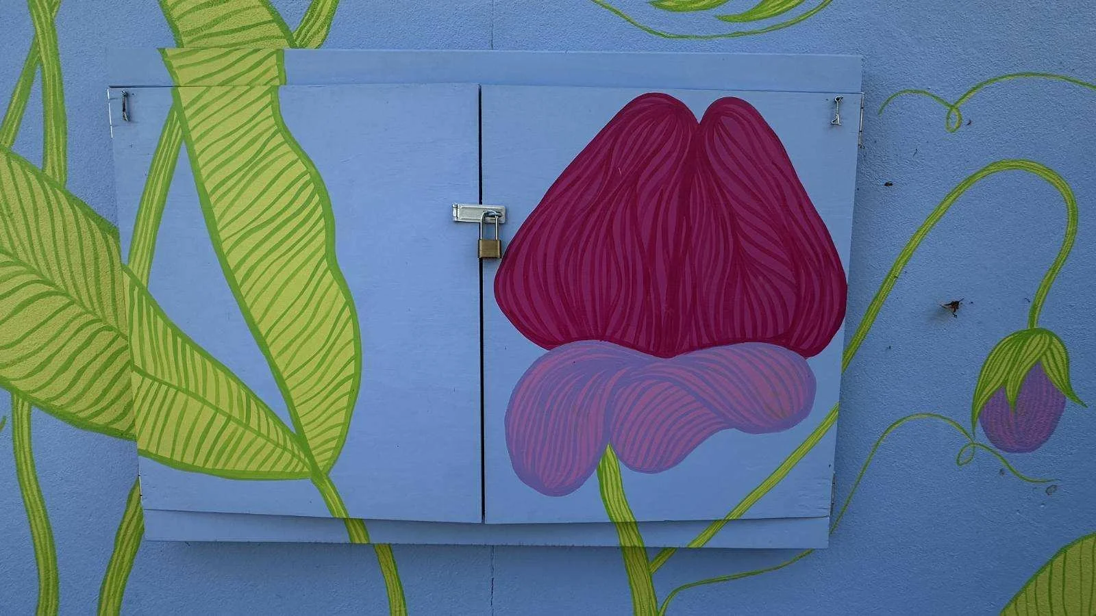 MURAL 2.JPG