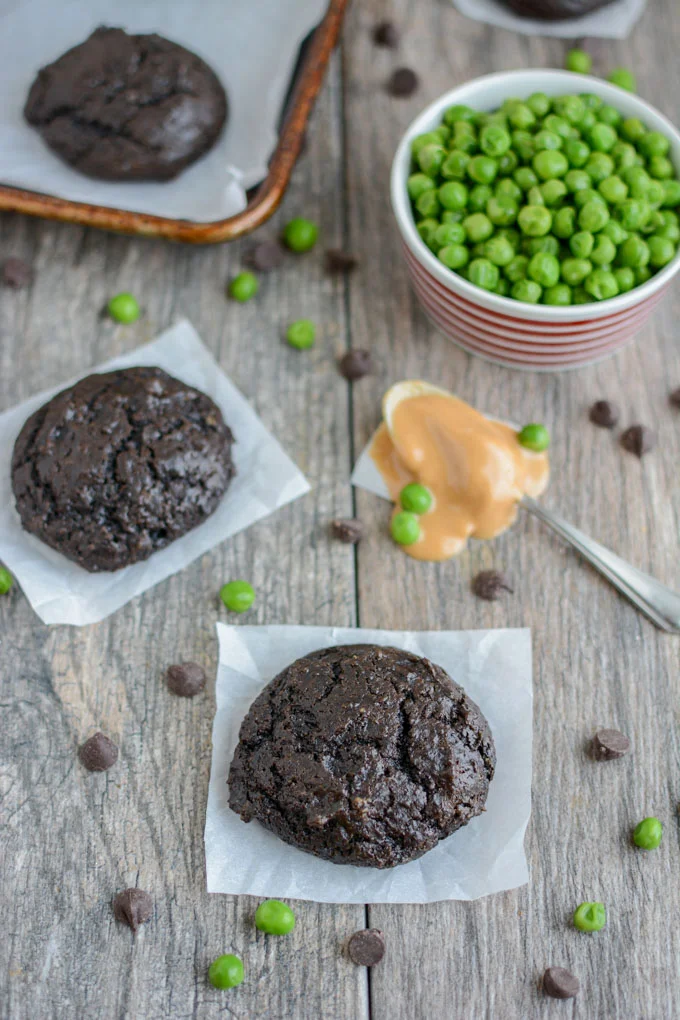 Chocolate Pea Cookies at The Lean Green Bean