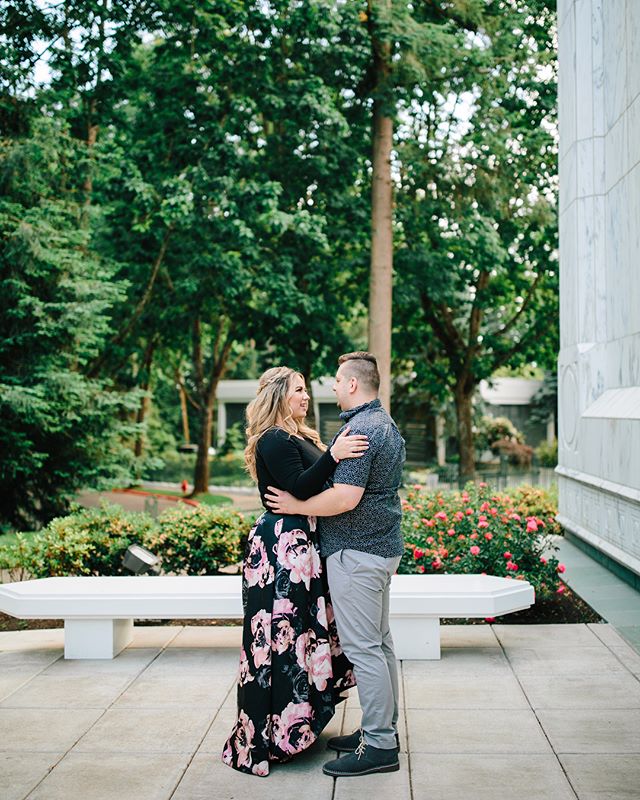 Some of my favorites from Mitchell&amp;Kristina&rsquo;s engagement session 💛
(Swipe left)
