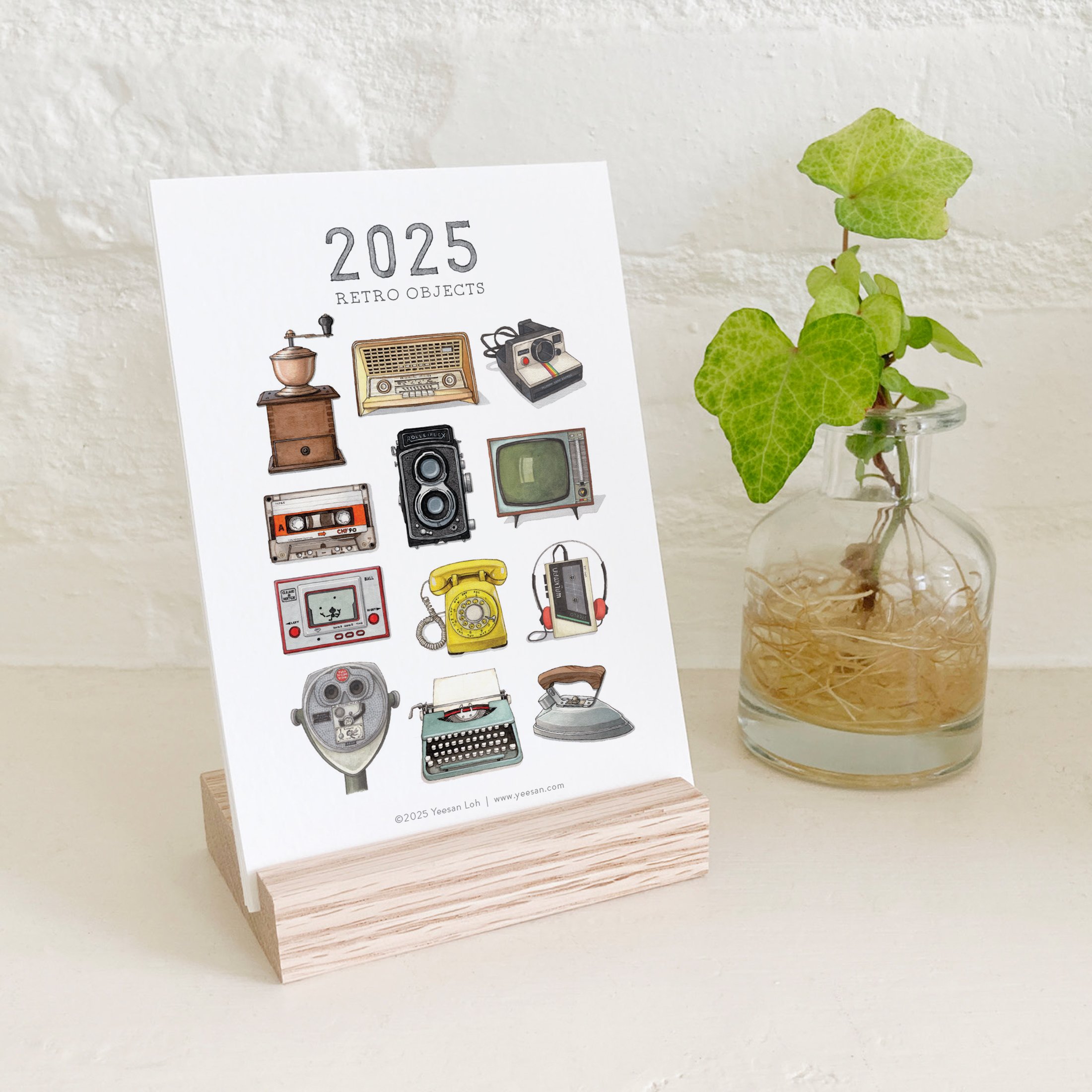 2025_shop_Calendars_Retro Objects10.jpg