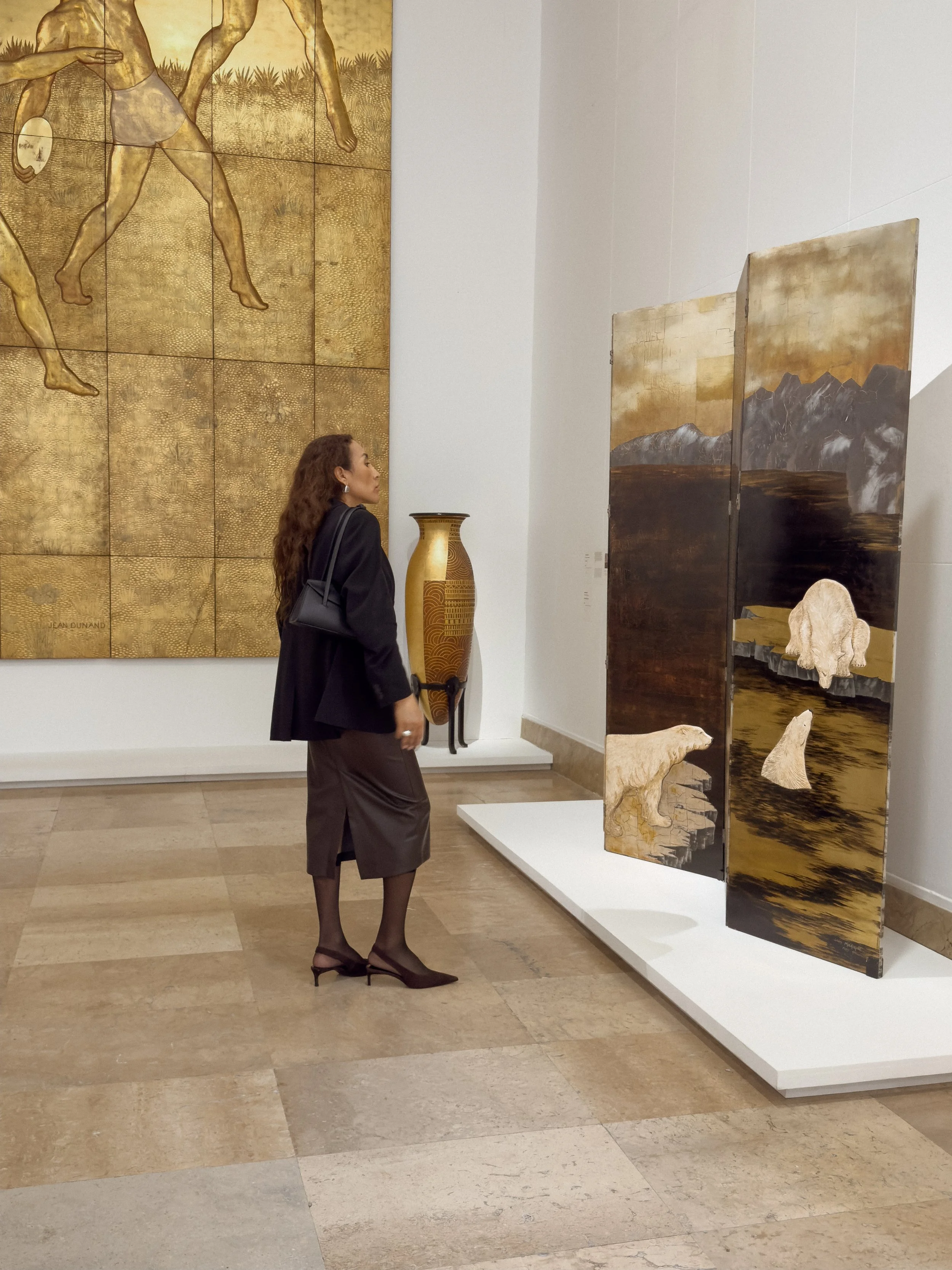 Valentina Chiarello at the Musee des Arts Decoratifs in Paris, wearing a black blazer with the Freja New York Caroline Bag - Photographed by Chiarello Archives 