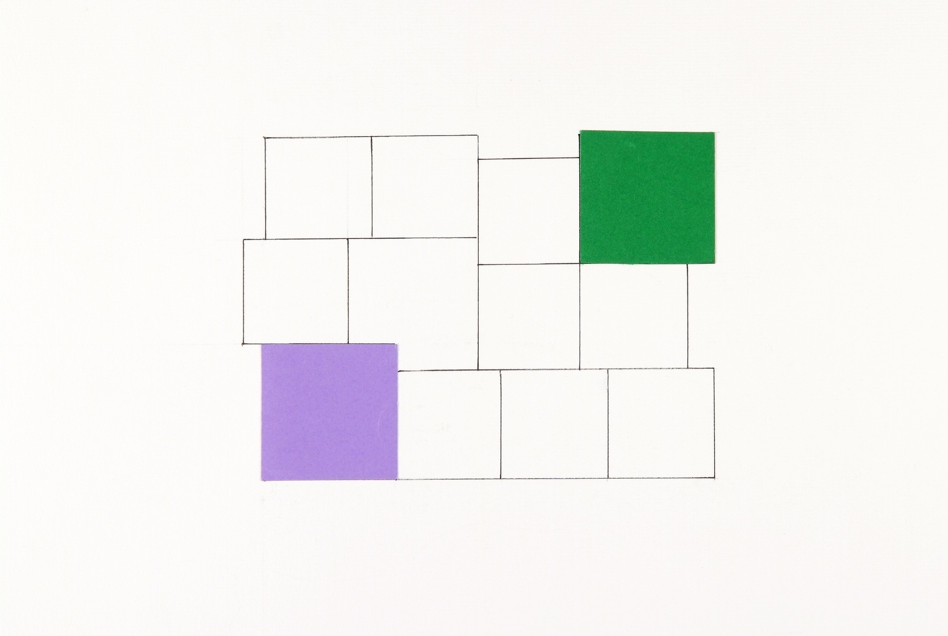 Square Arrangement in Green and Violet