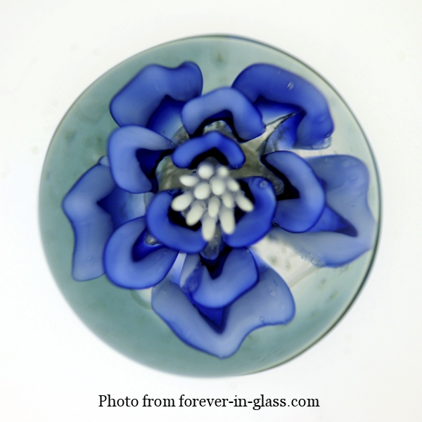 Blue-Flower-Paperweight.jpg