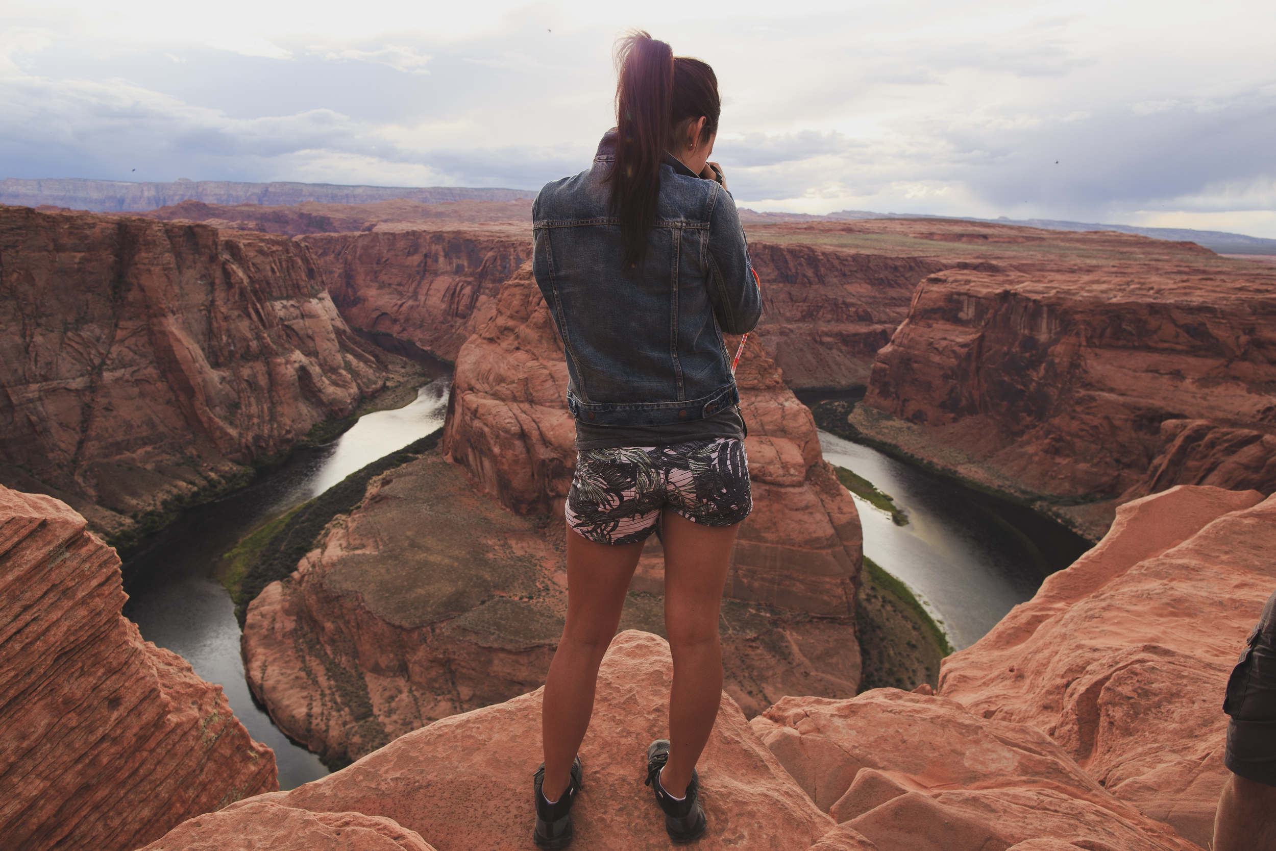  Horseshoe Bend. Photo by Thosh. 