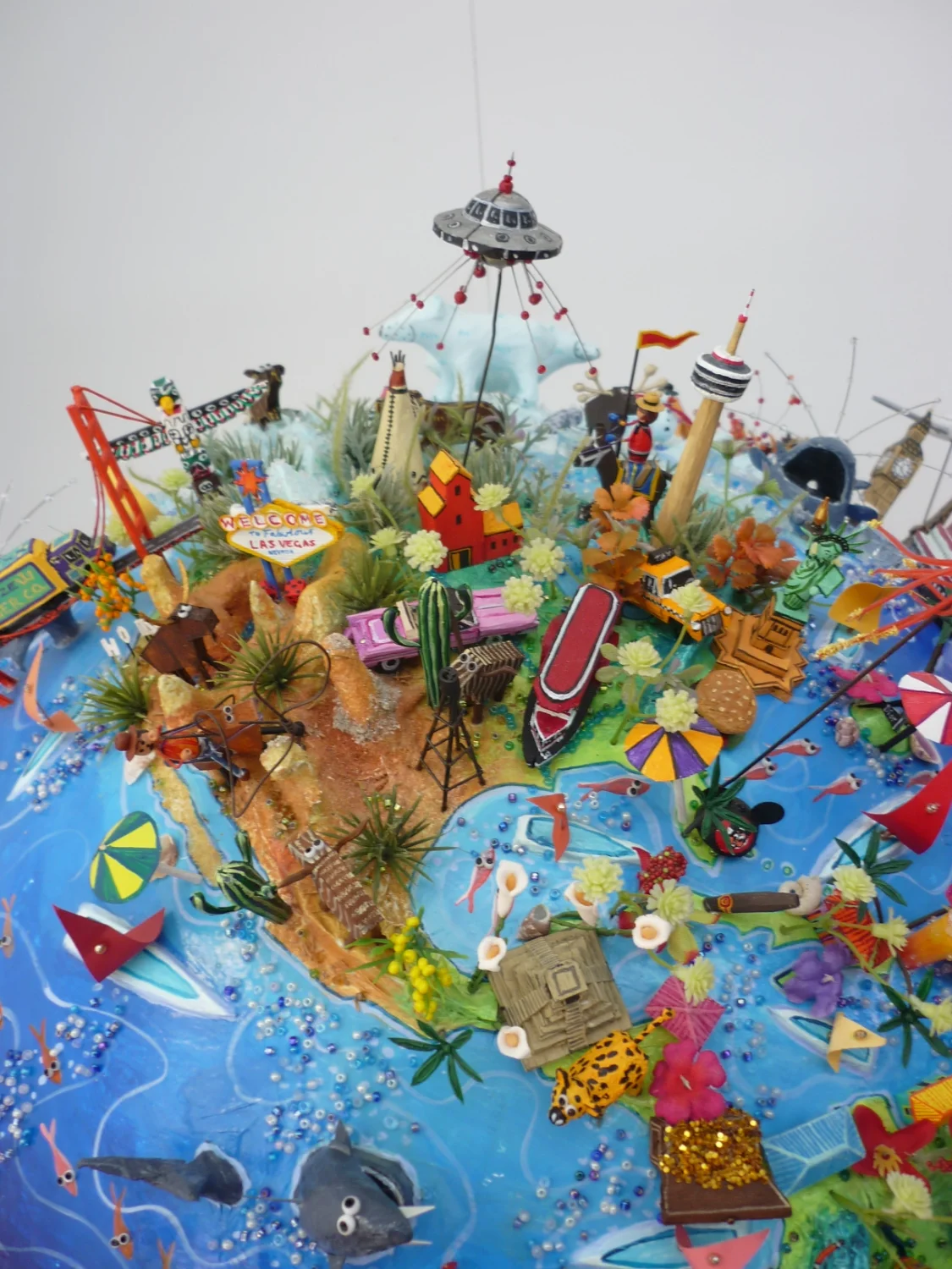 Large Globe - North  & Central America and Extraterrestrial Visitors