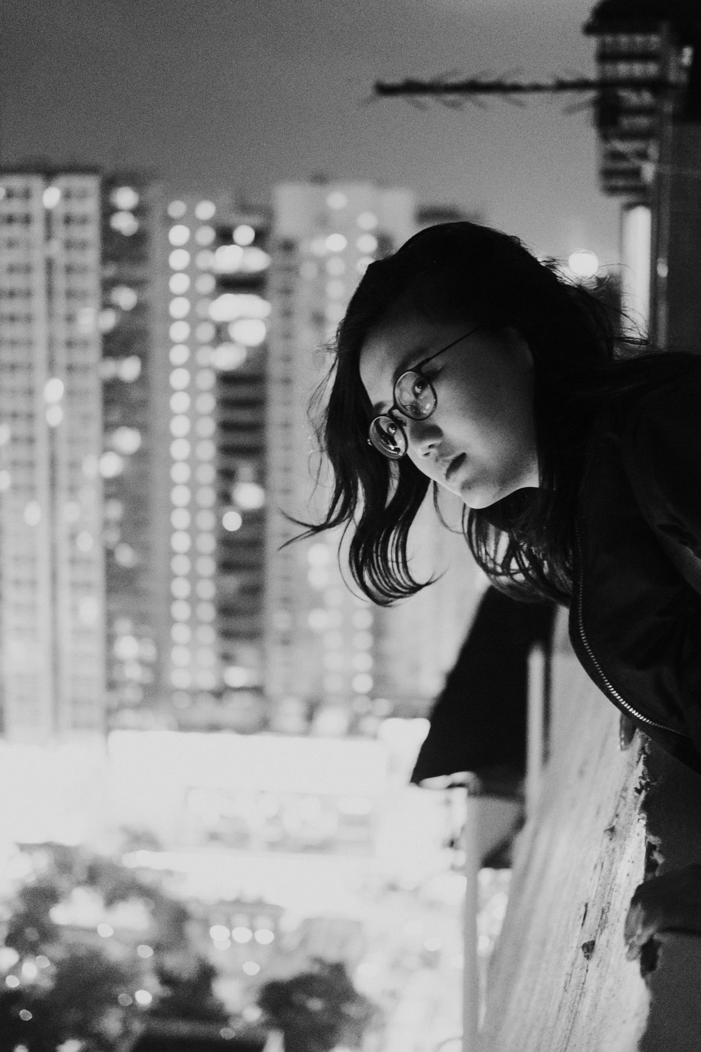 Rooftopping in Mong Kok, above Ladies Market.