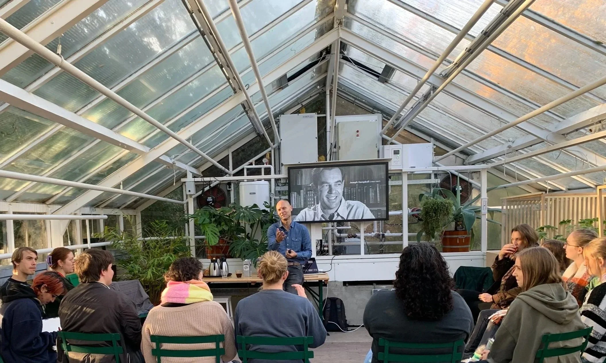 Storytelling training Storydiggers.jpg
