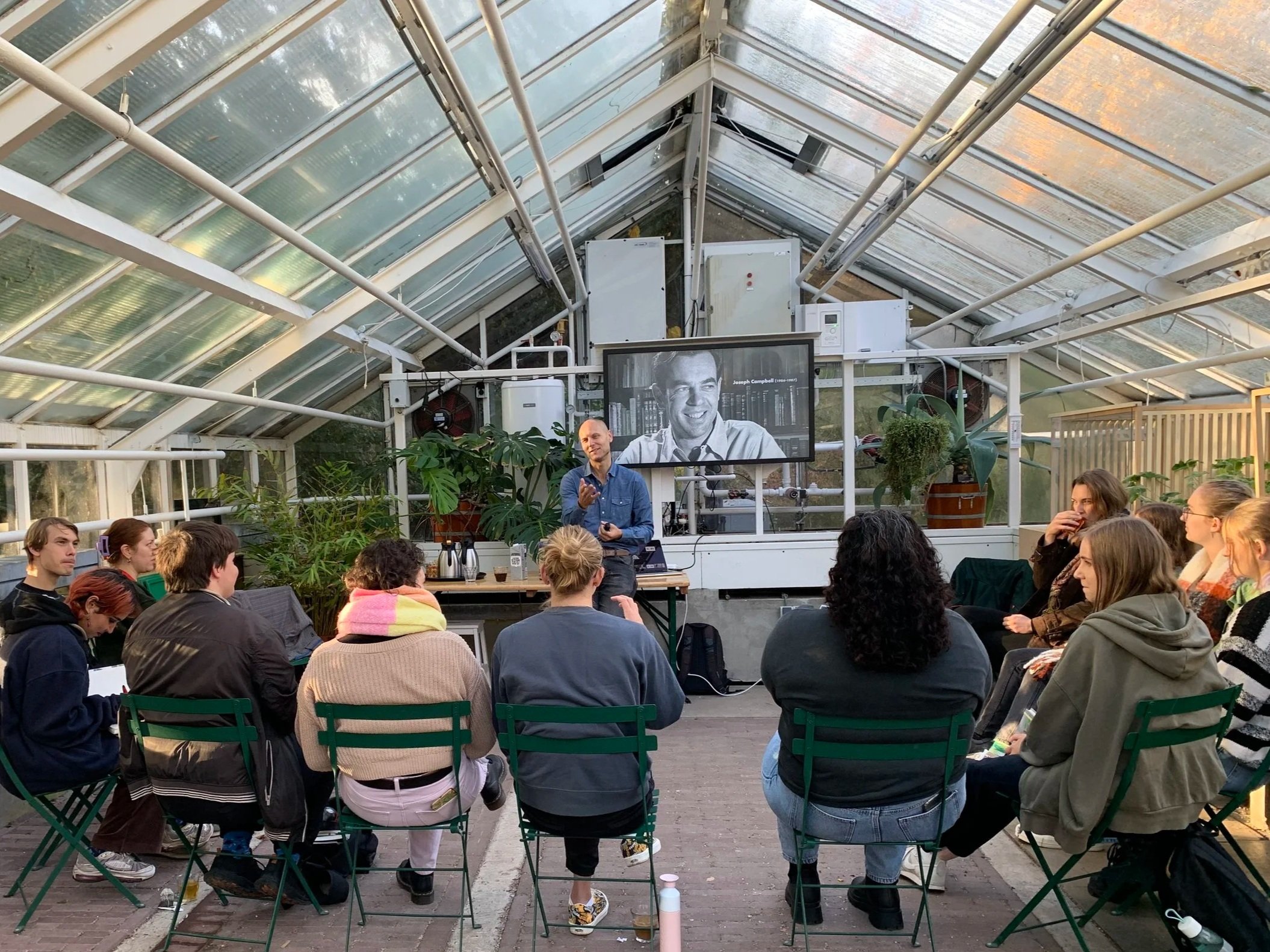 Storytelling training Storydiggers.jpg