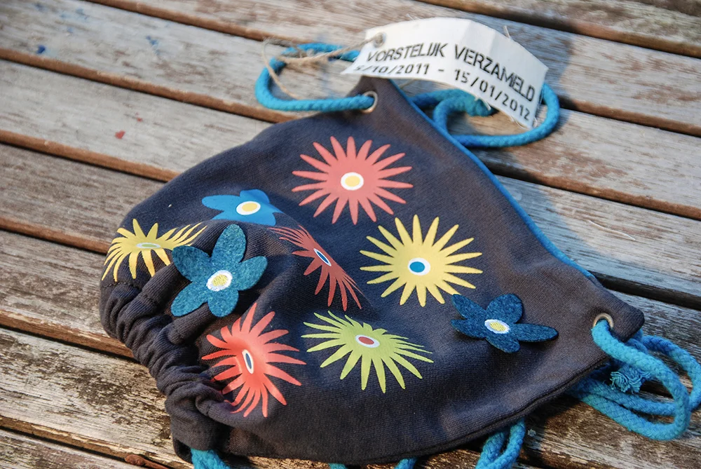 c-bags bedrukte draagtassen voor Musea Brugge // multi cycli ecologische draagtassen // katoenen stroptasje