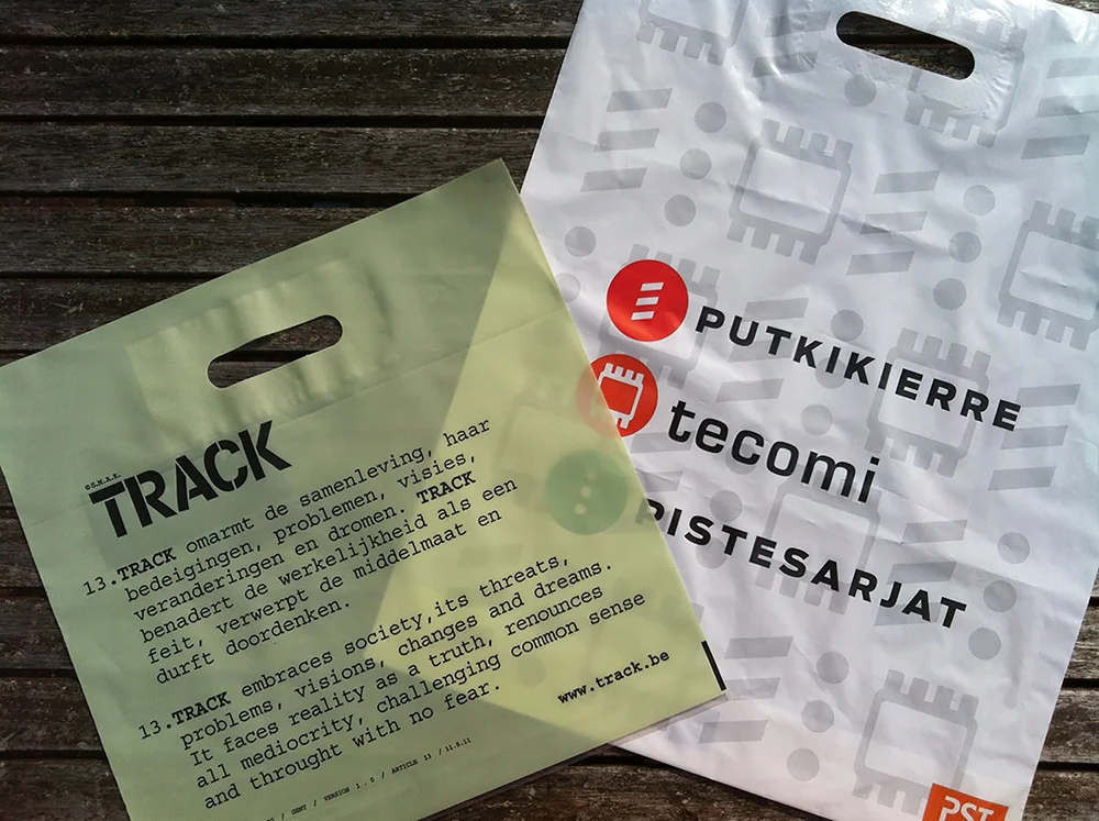 c-bags bedrukte draagtassen draagtassen voor Track/ S.M.A.K. // LDPE plastieken draagtassen 70 micron // LOW BUDGET!