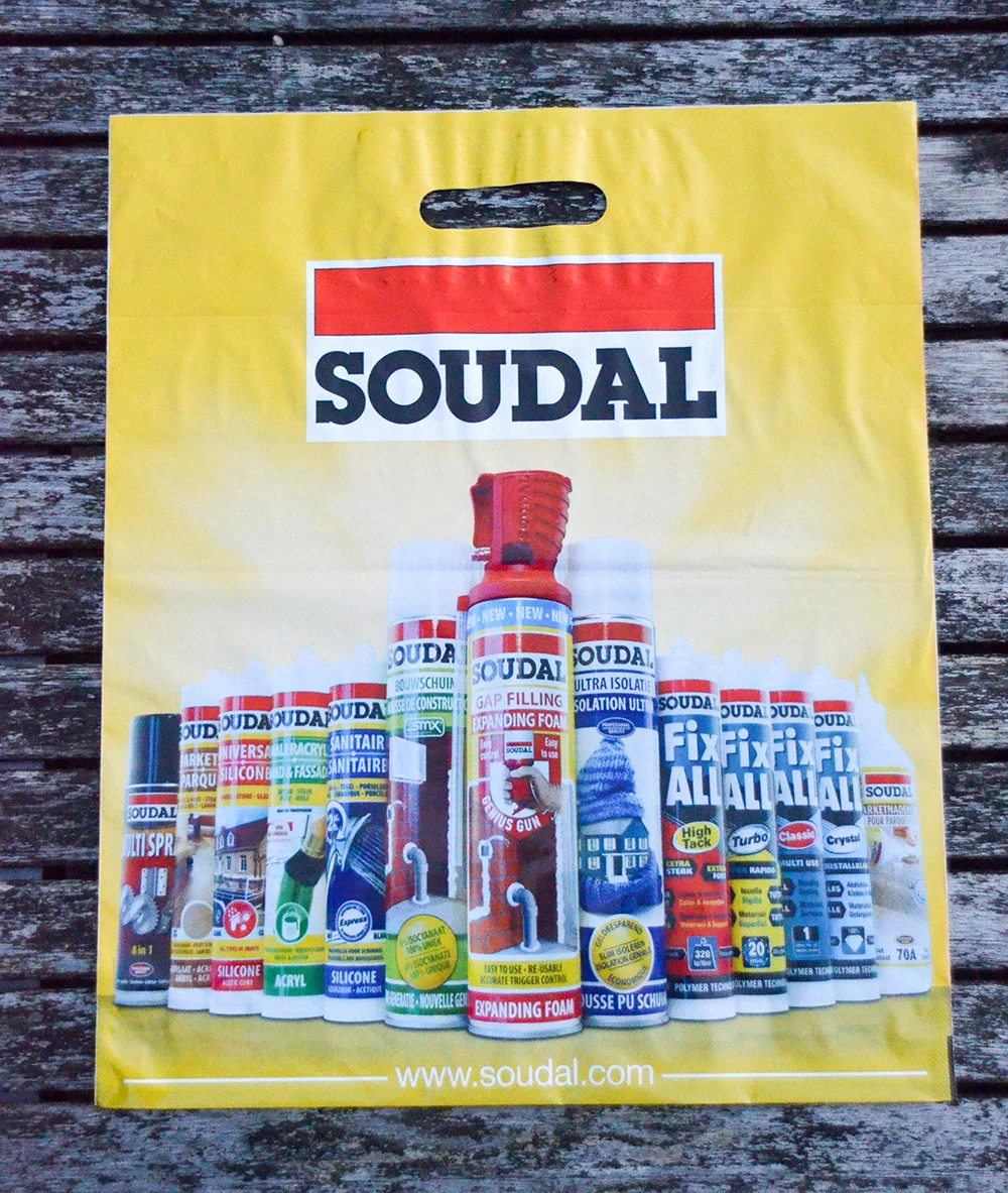 c-bags bedrukte draagtassen voor Soudal // LDPE plastieken zakken // LOW BUDGET!
