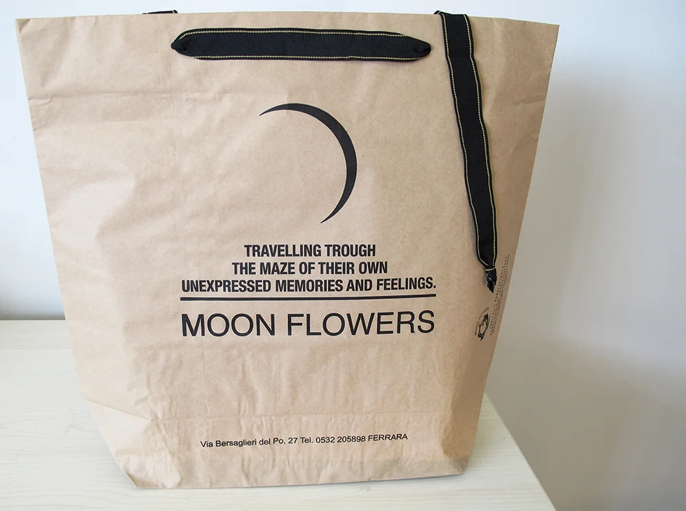c-bags bedrukte draagtassen voor Moon Flowers // multi cycli ecologische draagtassen // cementbag // betaalbare luxe draagtassen