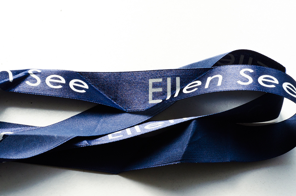 c-bags gepersonaliseerd verpakkingsmateriaal voor Ellen See // bedrukt satijnlint