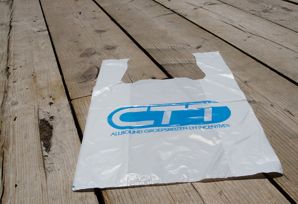 c-bags bedrukte draagtassen voor CTT // HDPE plastieken hemddraagtassen // LOW BUDGET!