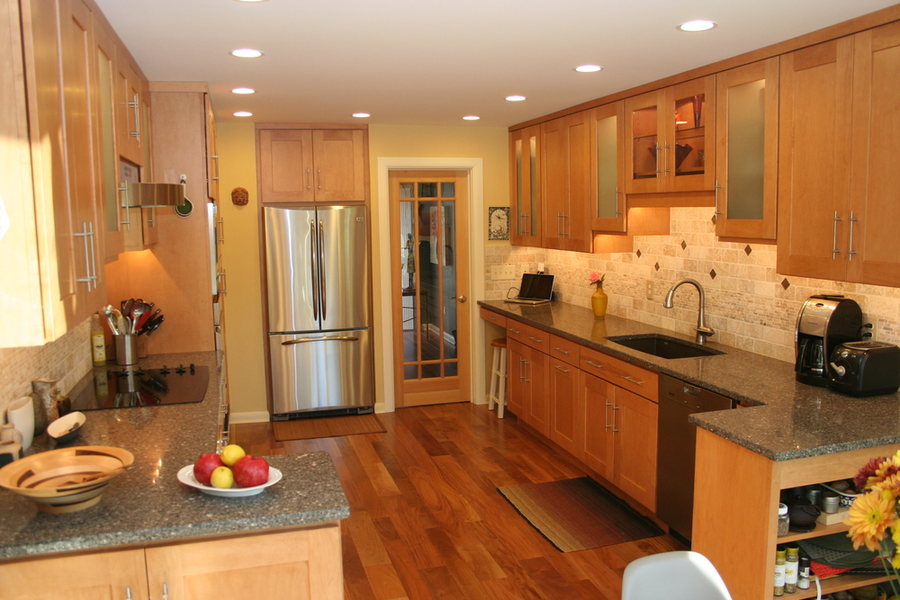 Transitional Kitchen Hopewell Frosted Glass Cabinets.jpg