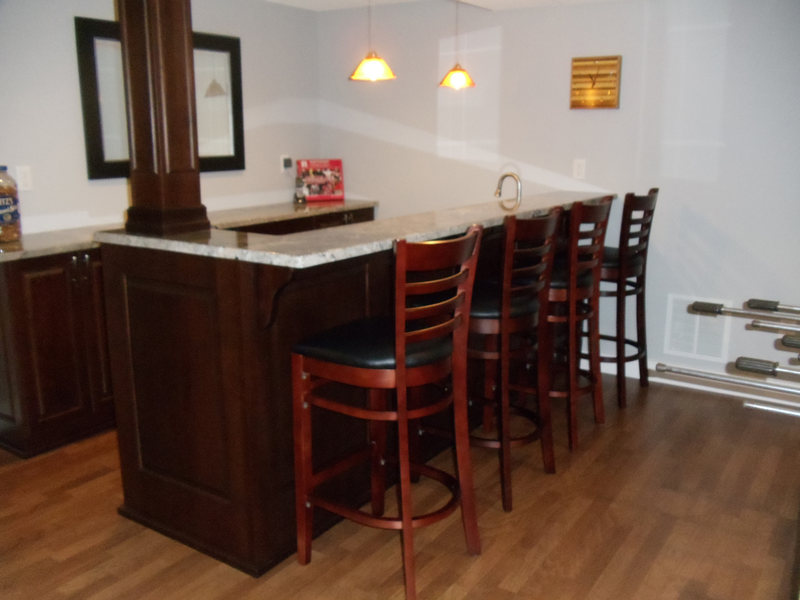 A&E Construction Basement Renovation Bar Gameroom Family Room optimized.jpg