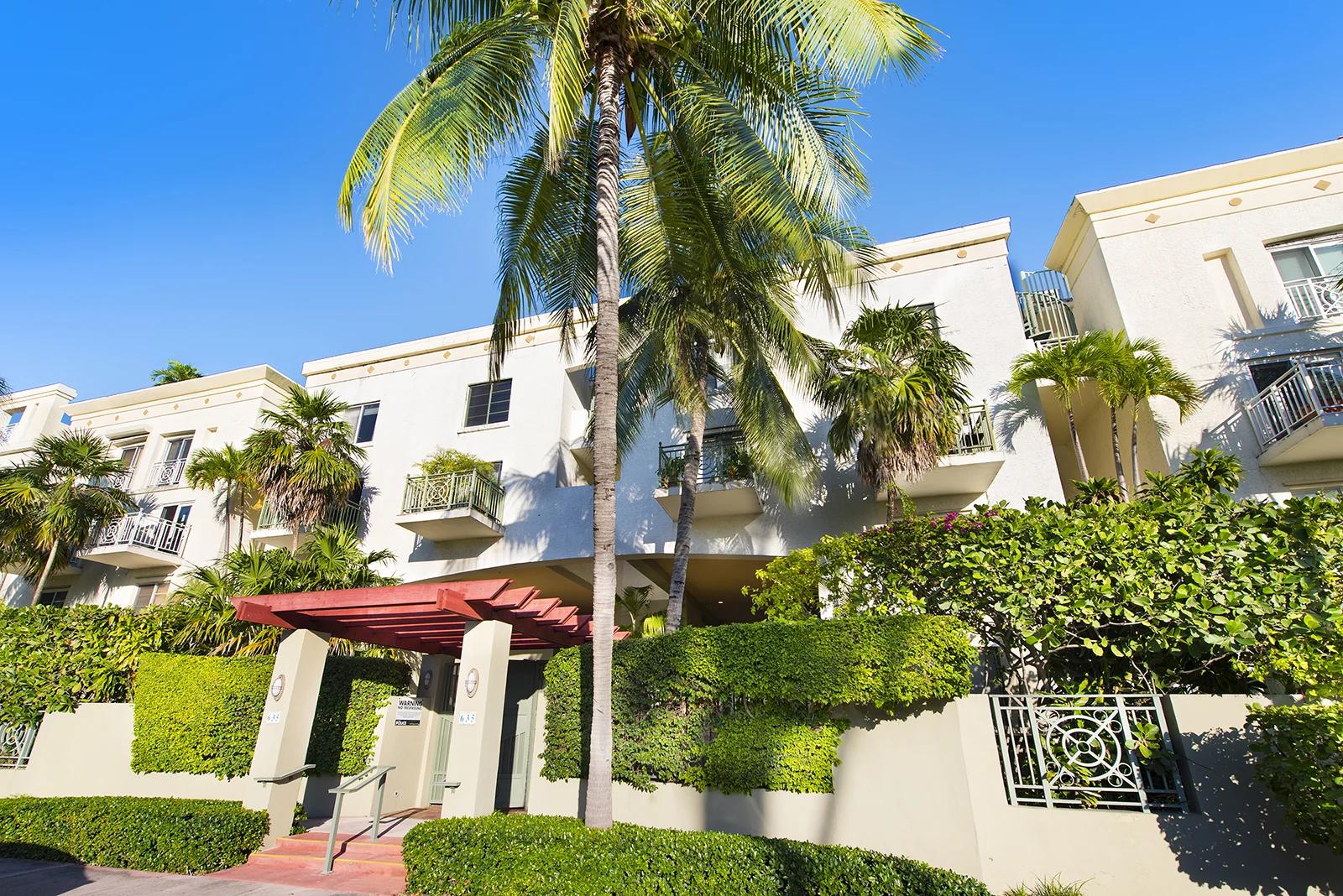 Villas at South Beach #222-01.jpg