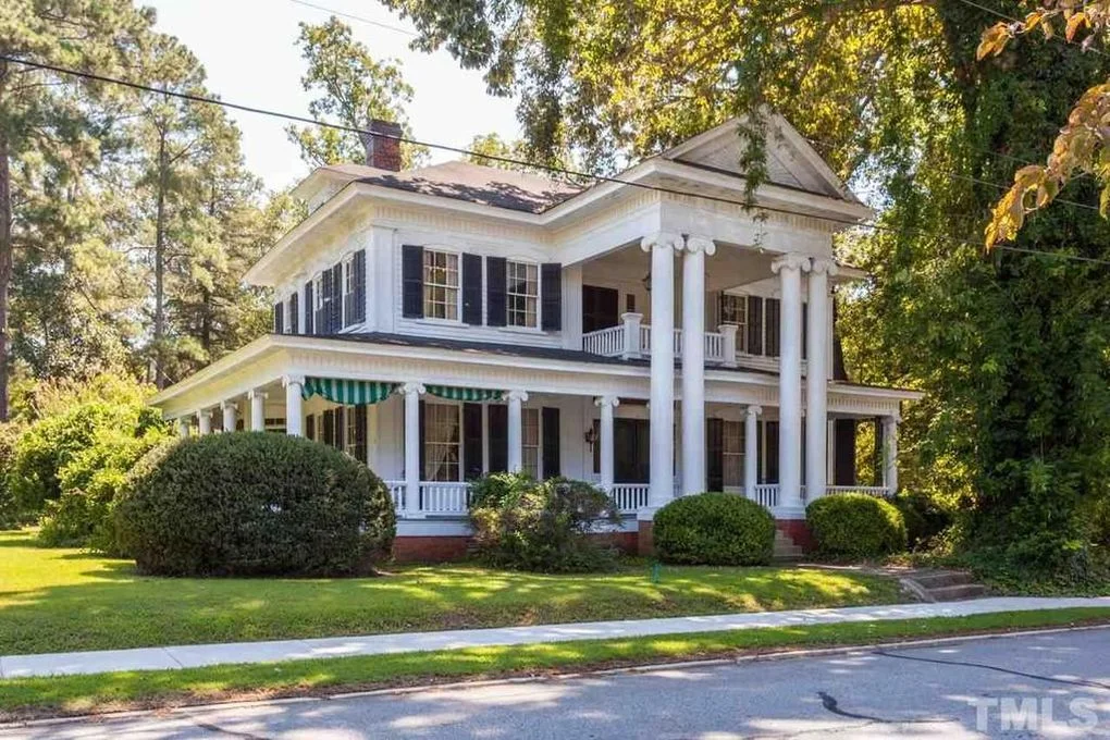 311 W Main Street Clinton, NC