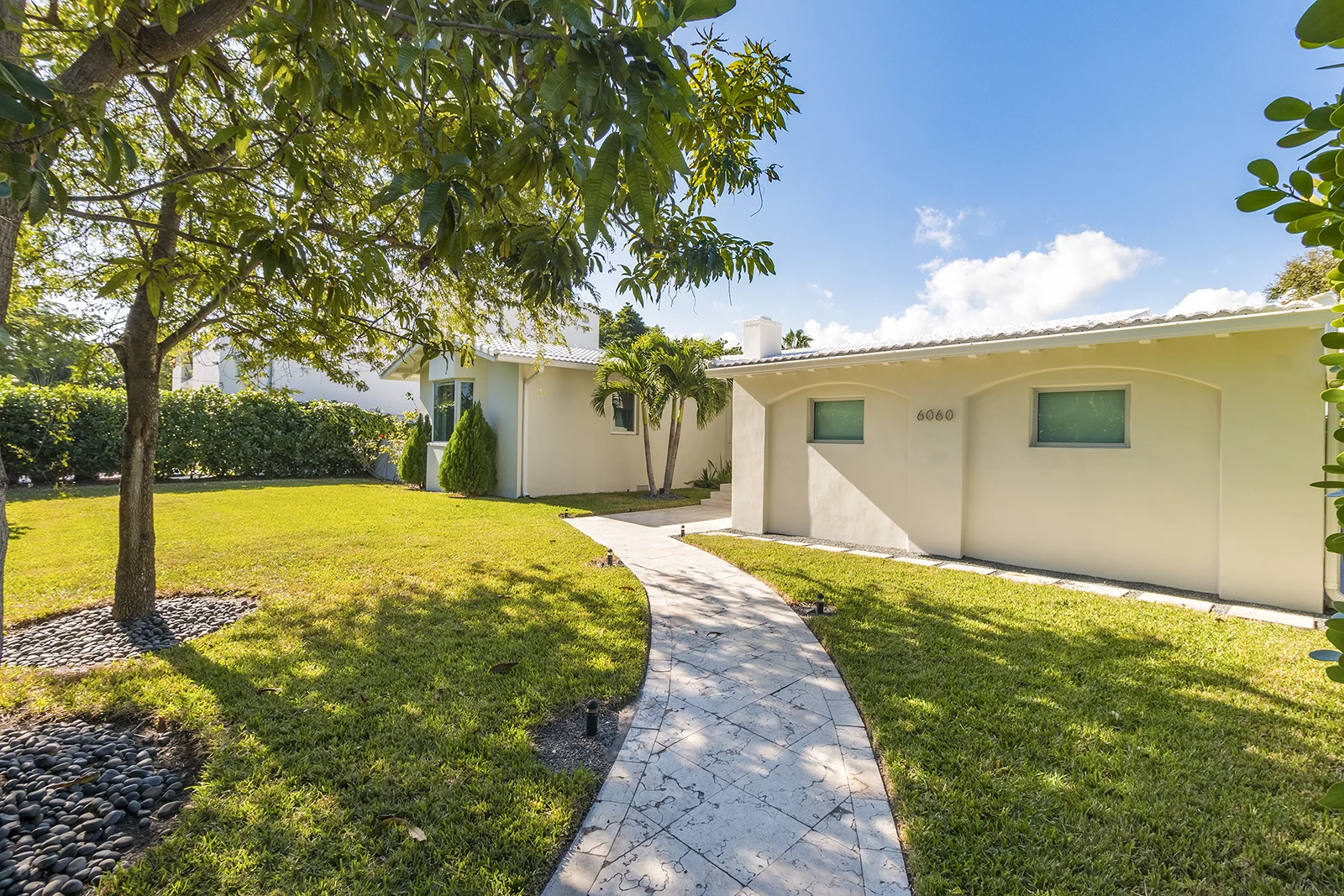 6060 La Gorce Dr-01.jpg