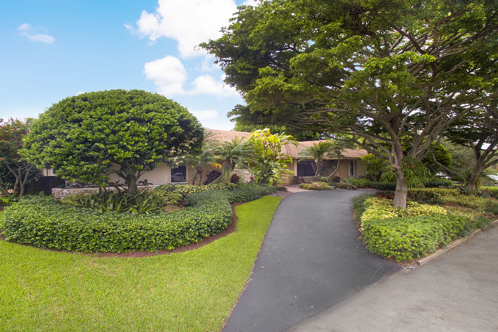 7890 SW 173rd Ter-01.jpg