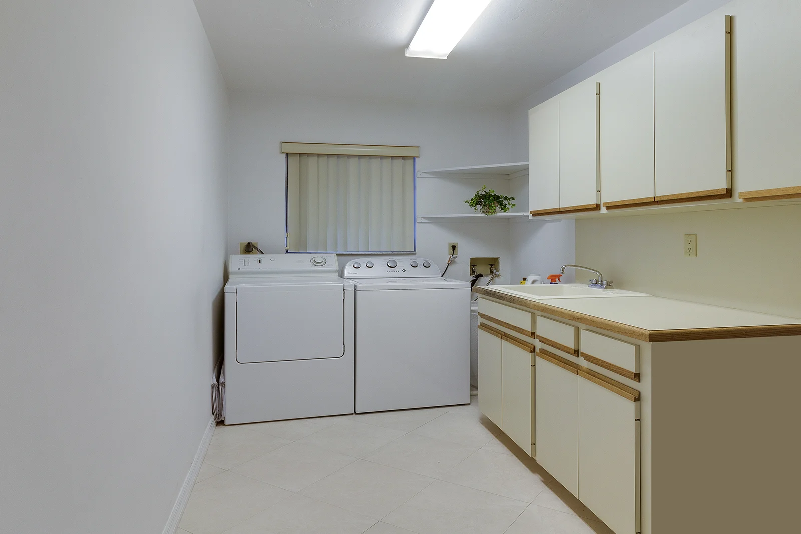 7890 SW 173rd Ter-21.jpg
