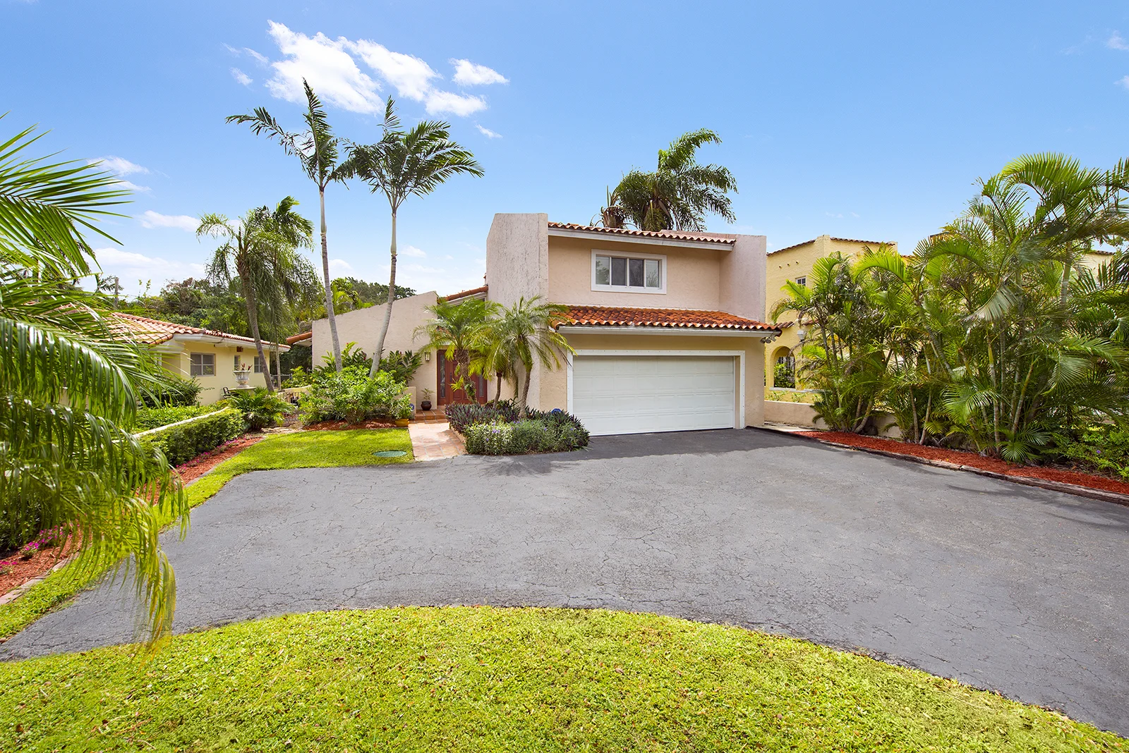 1252 Alhambra Circle-01.jpg