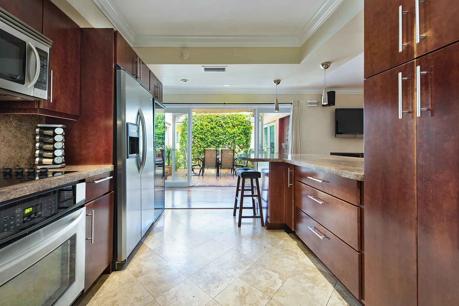 1252 Alhambra Circle-10.jpg